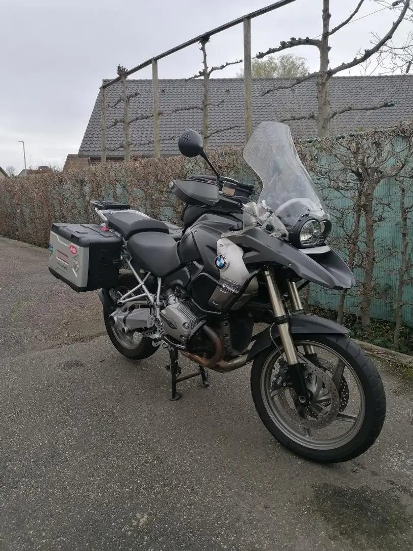 BMW R 1250 GS Stříbrná - 2