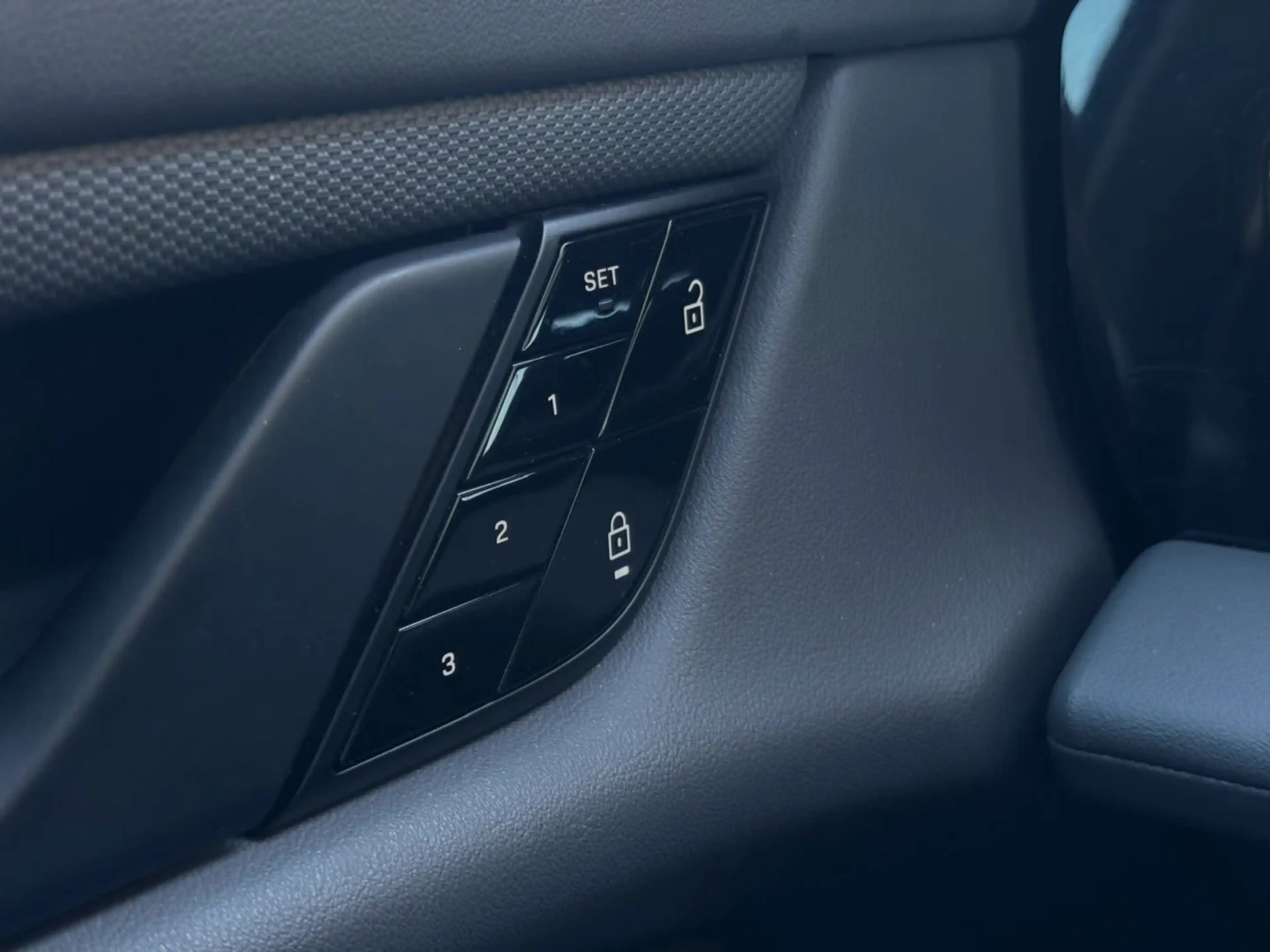 Porsche Taycan 4S Performance 84kWh(Dealer OndH, Carplay, Camera, — photo 25