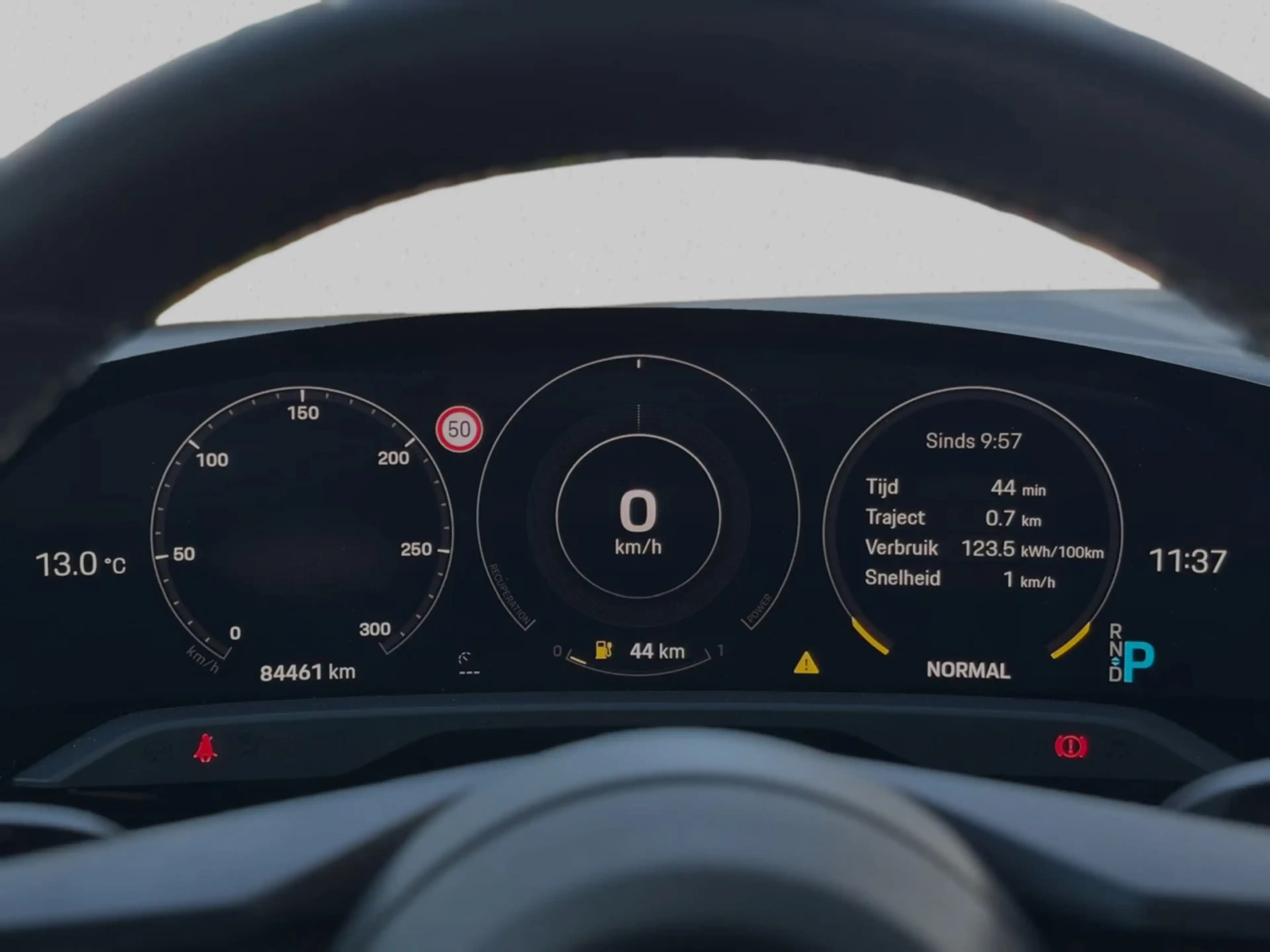 Porsche Taycan 4S Performance 84kWh(Dealer OndH, Carplay, Camera, — photo 12