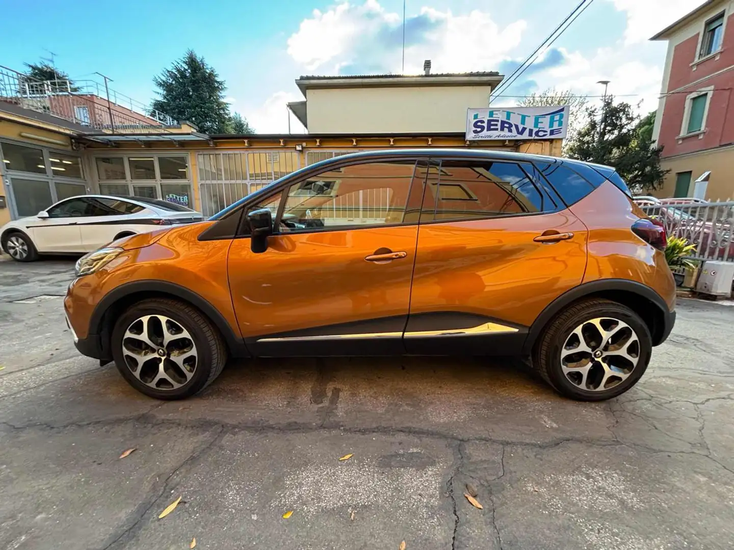 Renault Captur dCi 8V 90 CV Start&Stop Energy Sport "ProMMo" Arancione - 2