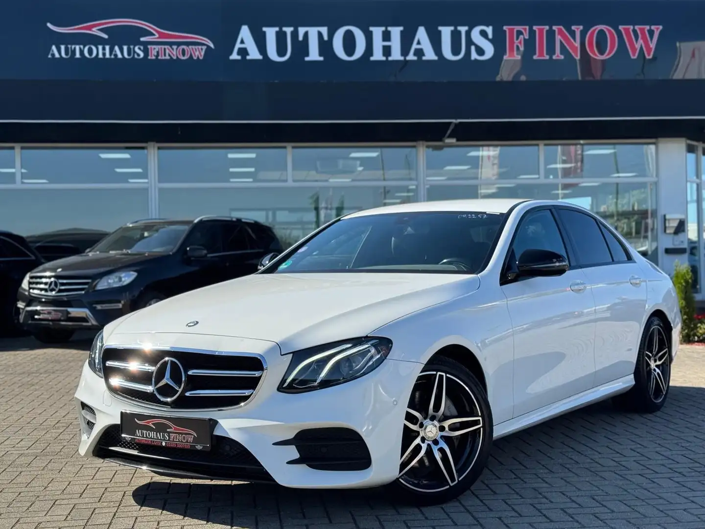 Mercedes-Benz E 200 Lim. "AMG-Line"AHK*AMBIENTE*KAMERA*TEMPOMA Weiß - 1