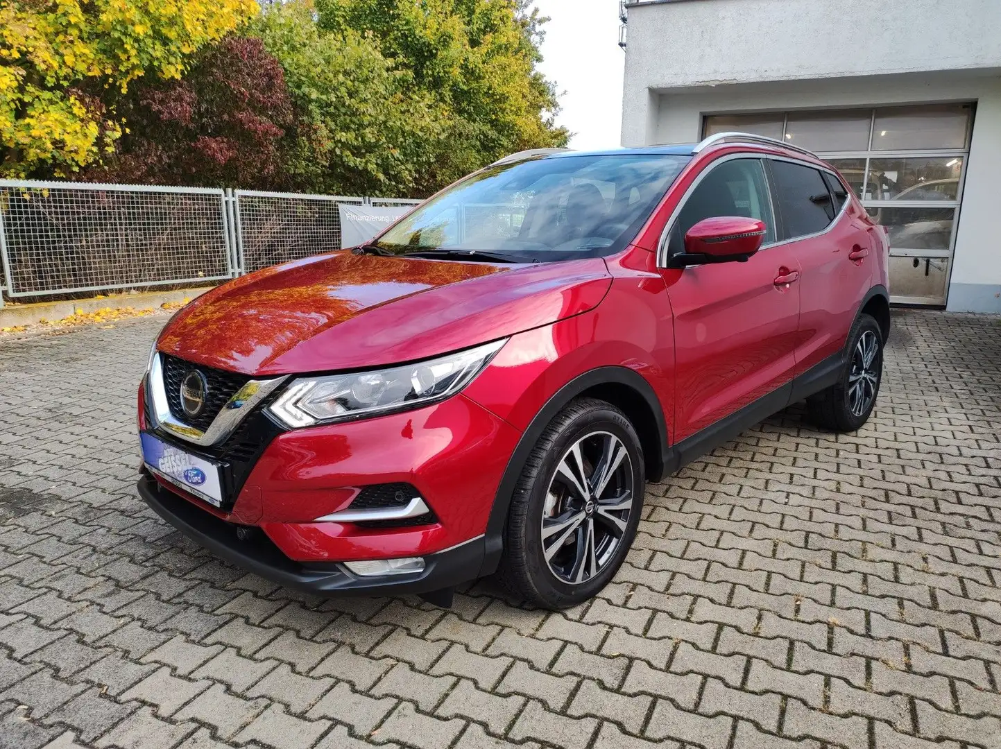 Nissan Qashqai Zama Autom PANO Navi KLIMA Sitzhzg Kamer Roşu - 1
