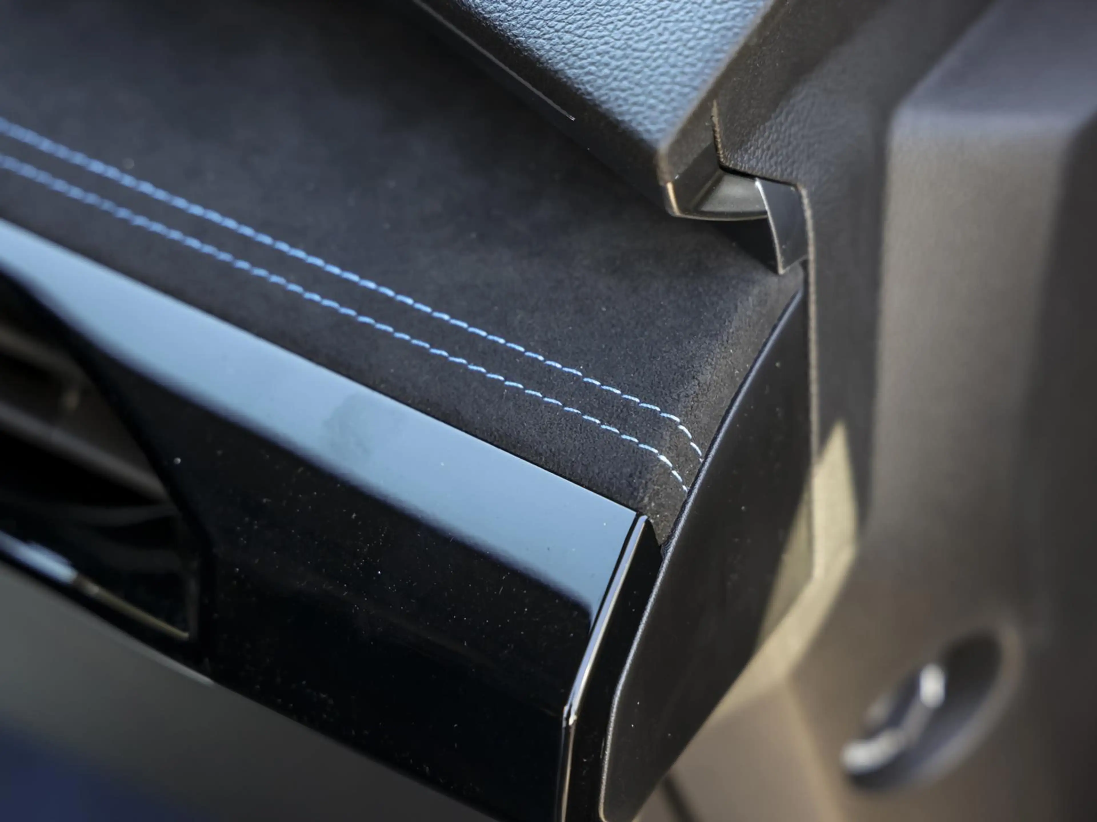 Renault Rafale Esprit Alpine PHEV 4x4  GJR Harman Kardon — photo 5