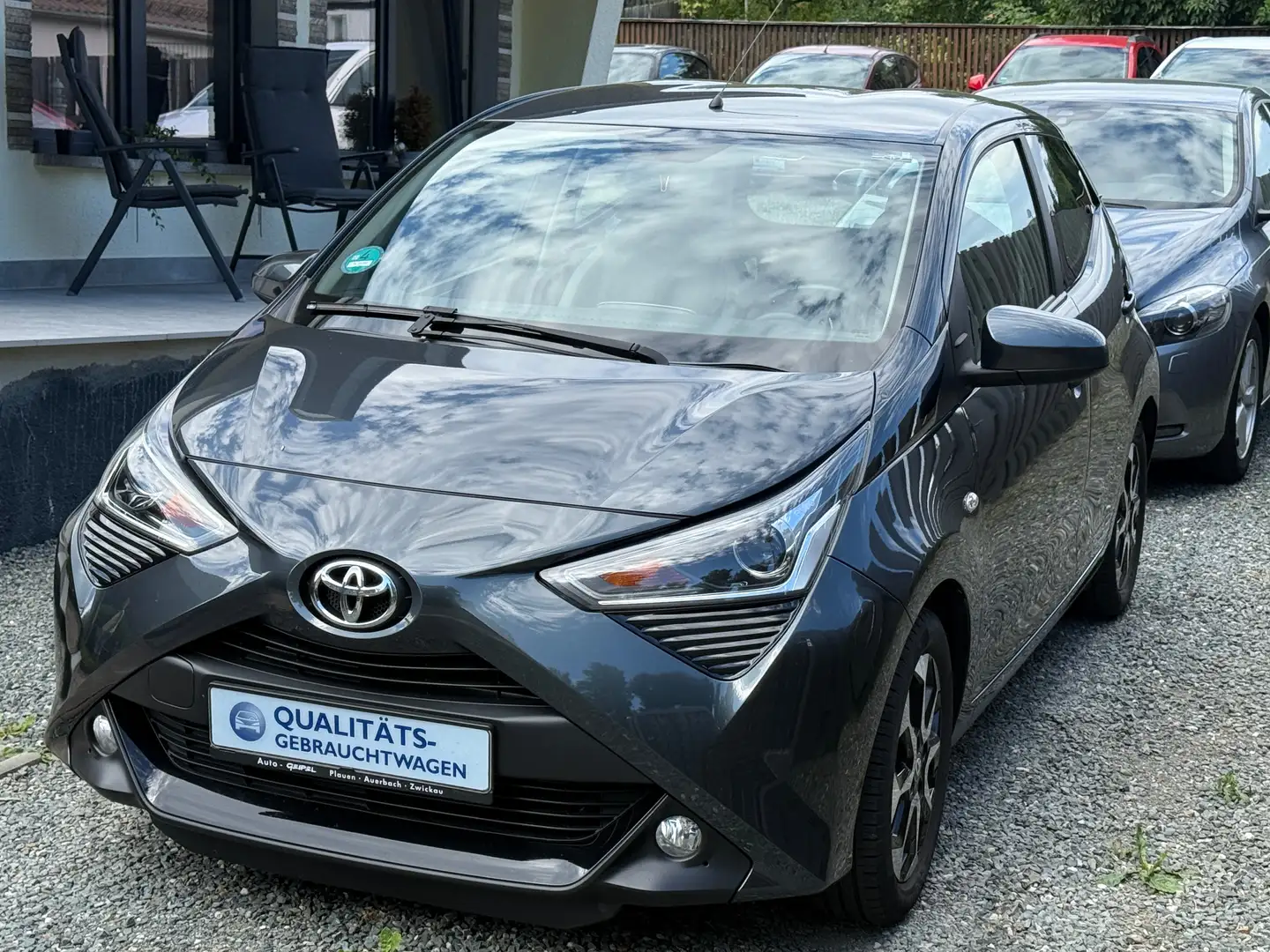 Toyota Aygo x-play connect, X-business-Paket Grau - 2