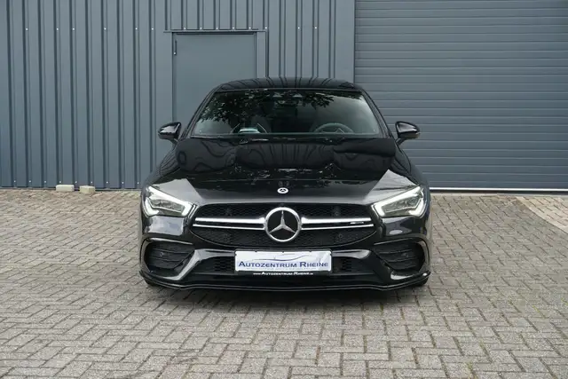 Mercedes-Benz Cla view 2