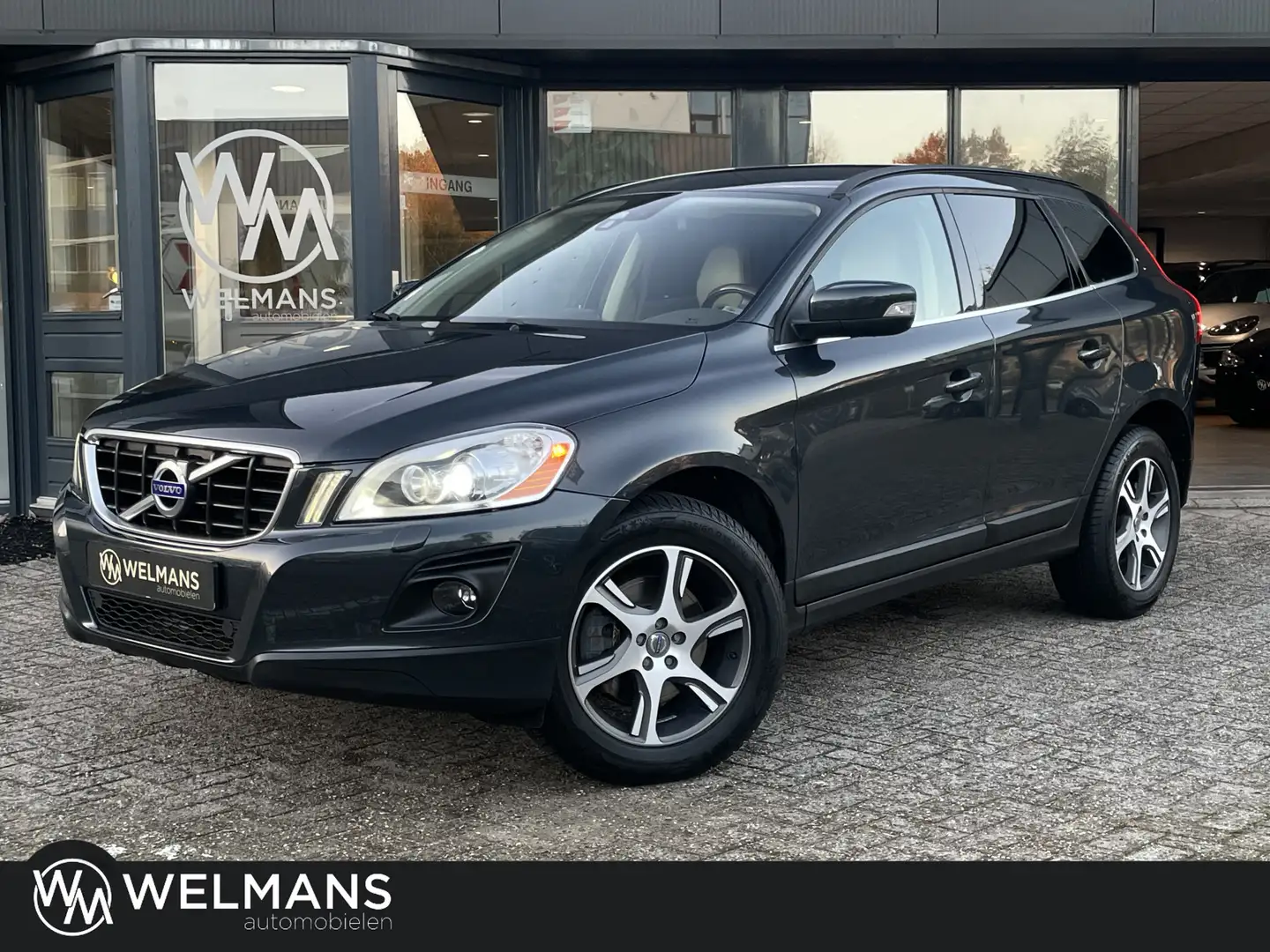 Volvo XC60 3.0 T6 AWD Summum Youngtimer l Xenon l Leder | Tre Gris - 1