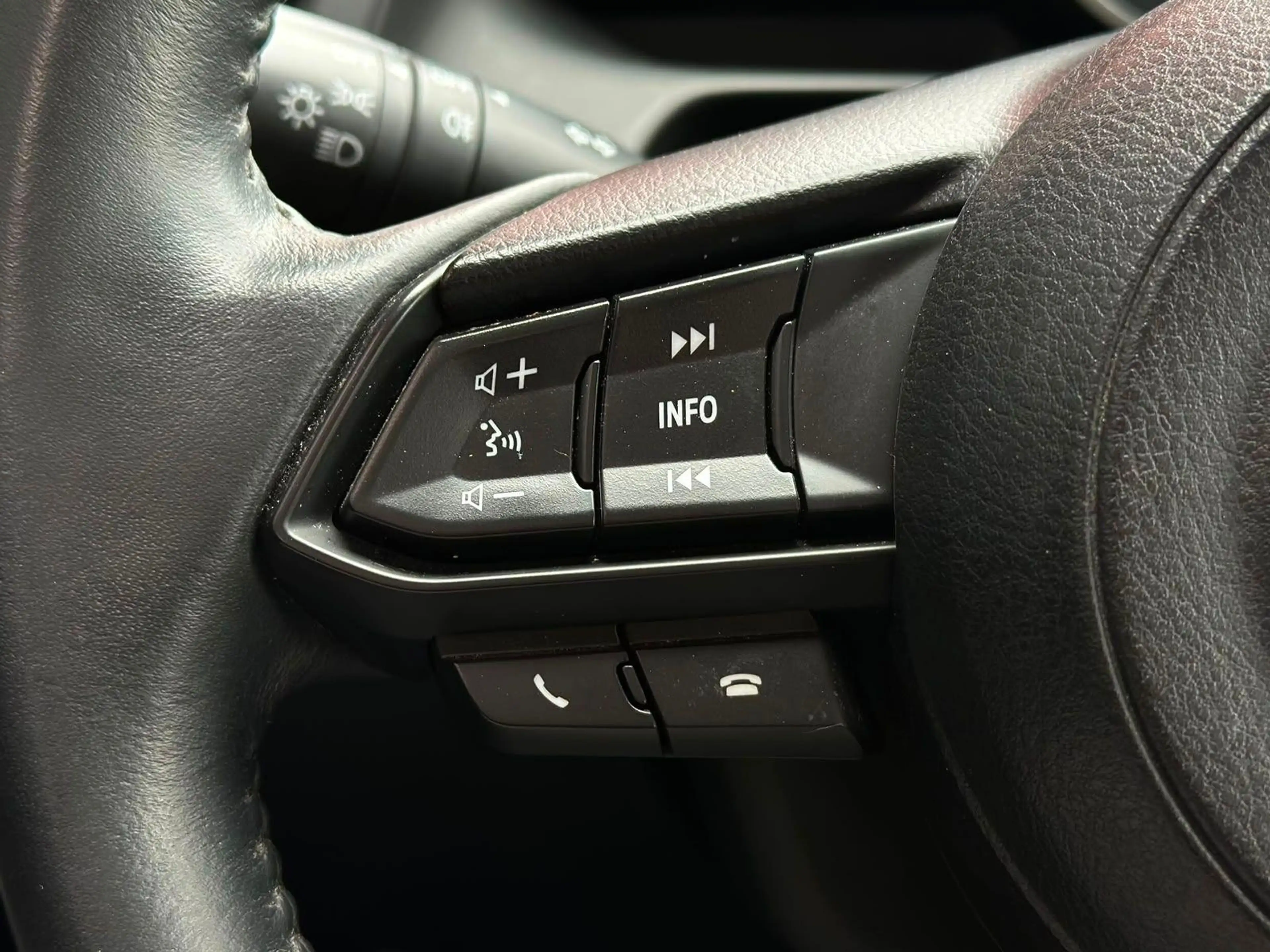 Mazda 2 1.5 CENTER-LINE SKYACTIVE CARPLAY#LED#SHZ#1HD — photo 15