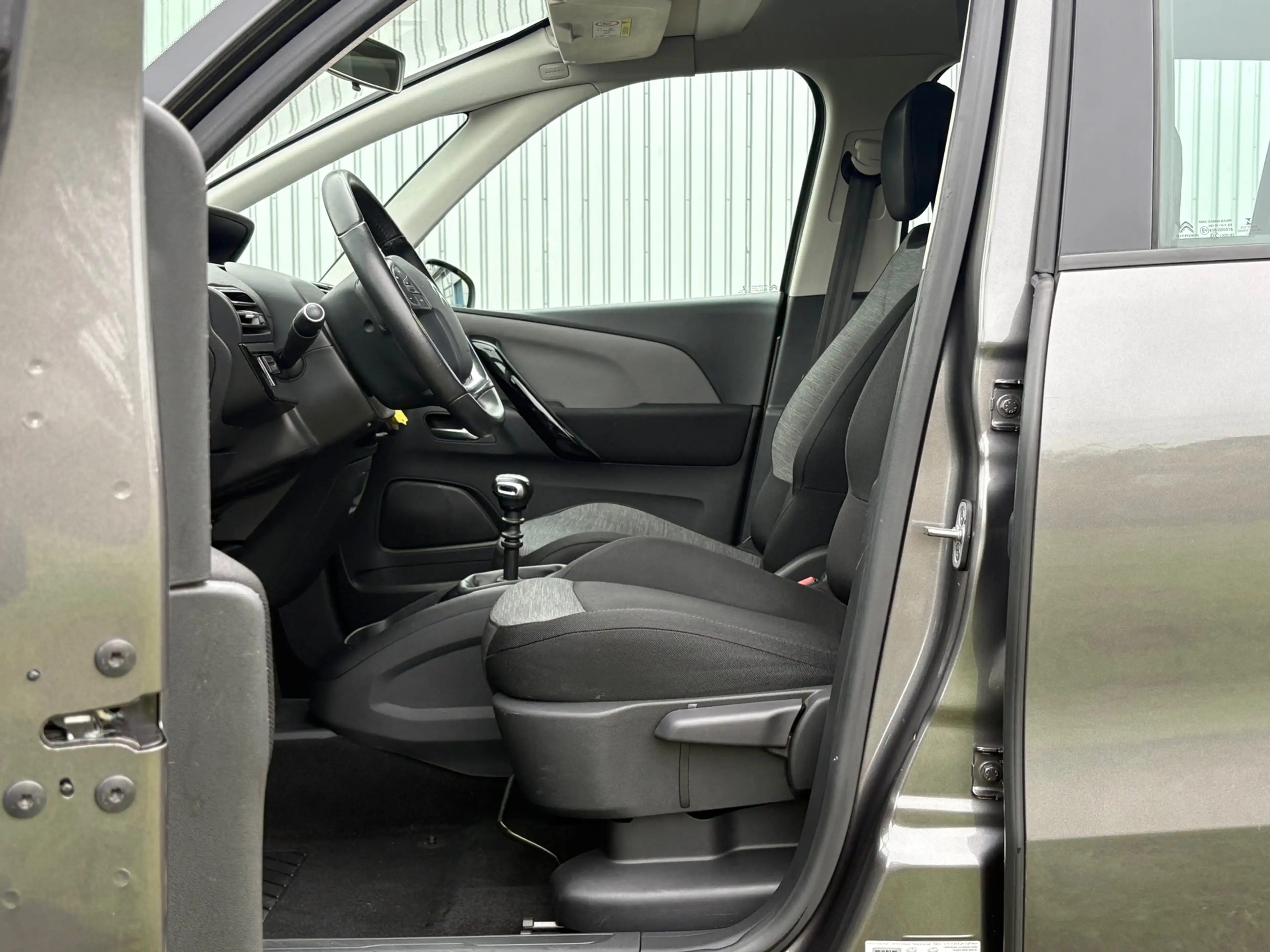 Citroen Grand C4 SpaceTourer 1.2 PureTech 7pers Business - Gris Platinium - Cru — photo 13
