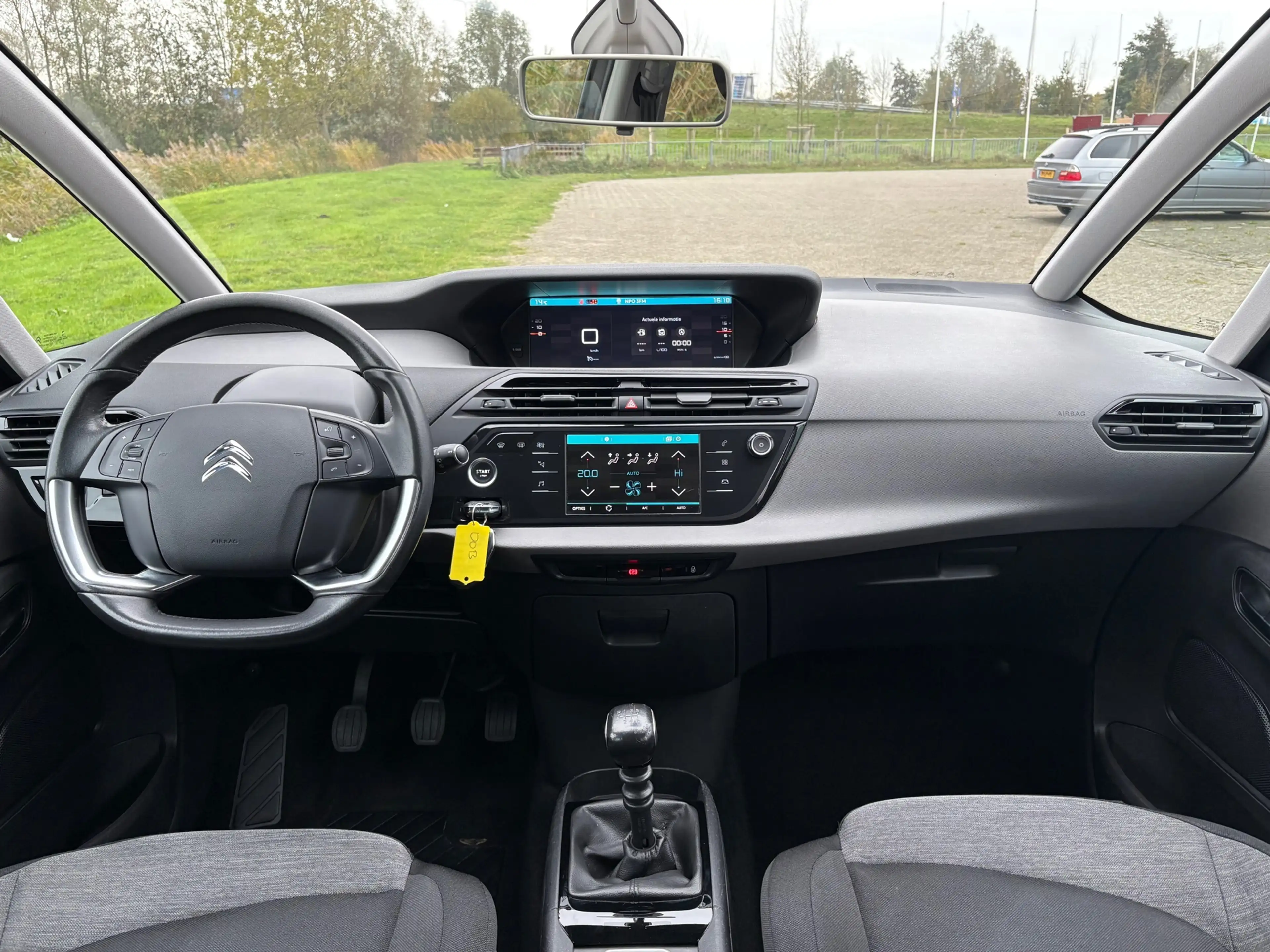 Citroen Grand C4 SpaceTourer 1.2 PureTech 7pers Business - Gris Platinium - Cru — photo 18