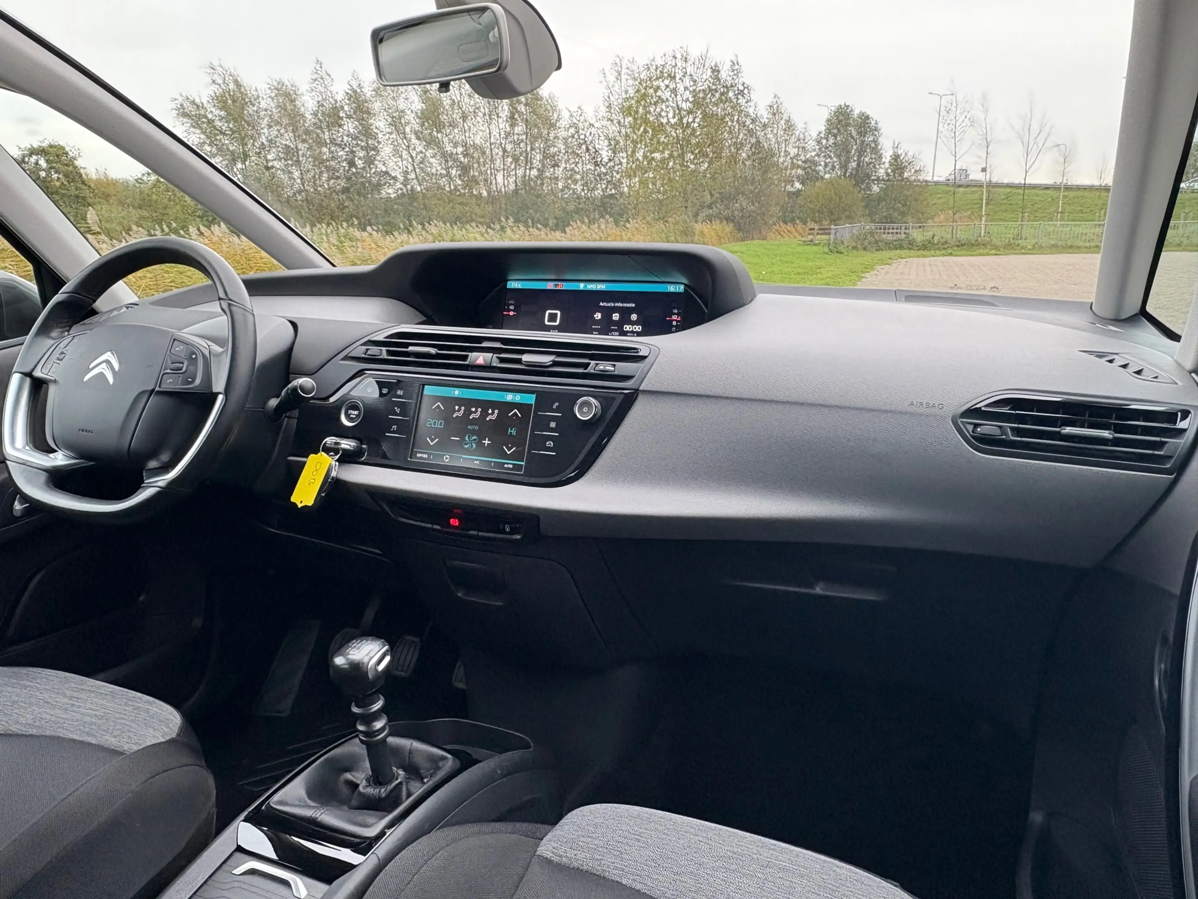 Citroen Grand C4 SpaceTourer 1.2 PureTech 7pers Business - Gris Platinium - Cru — photo 17