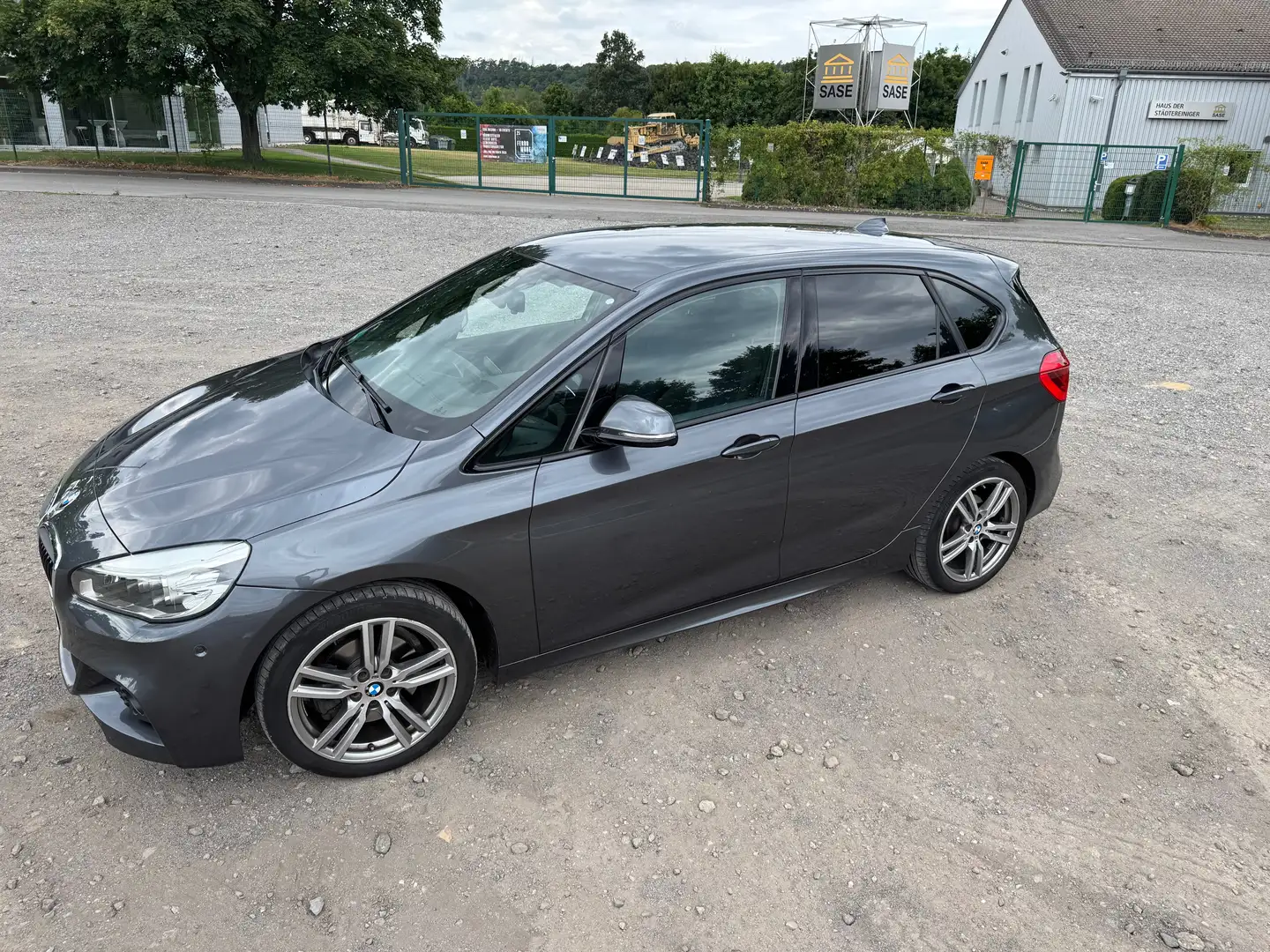 BMW 220 220d Active Tourer xDrive Aut.M Sport Gri - 1