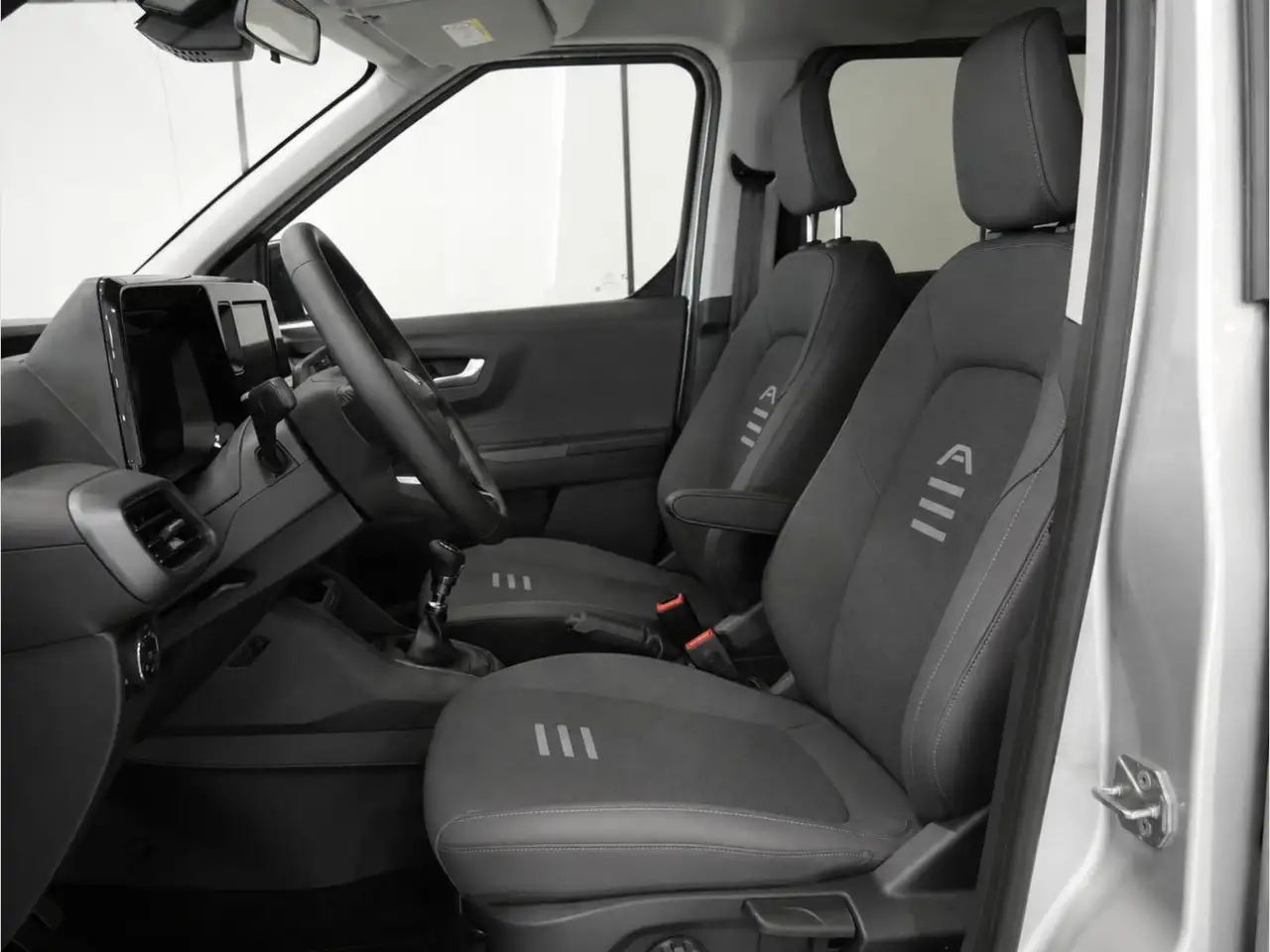 Ford Tourneo Courier 2026 — фото 6