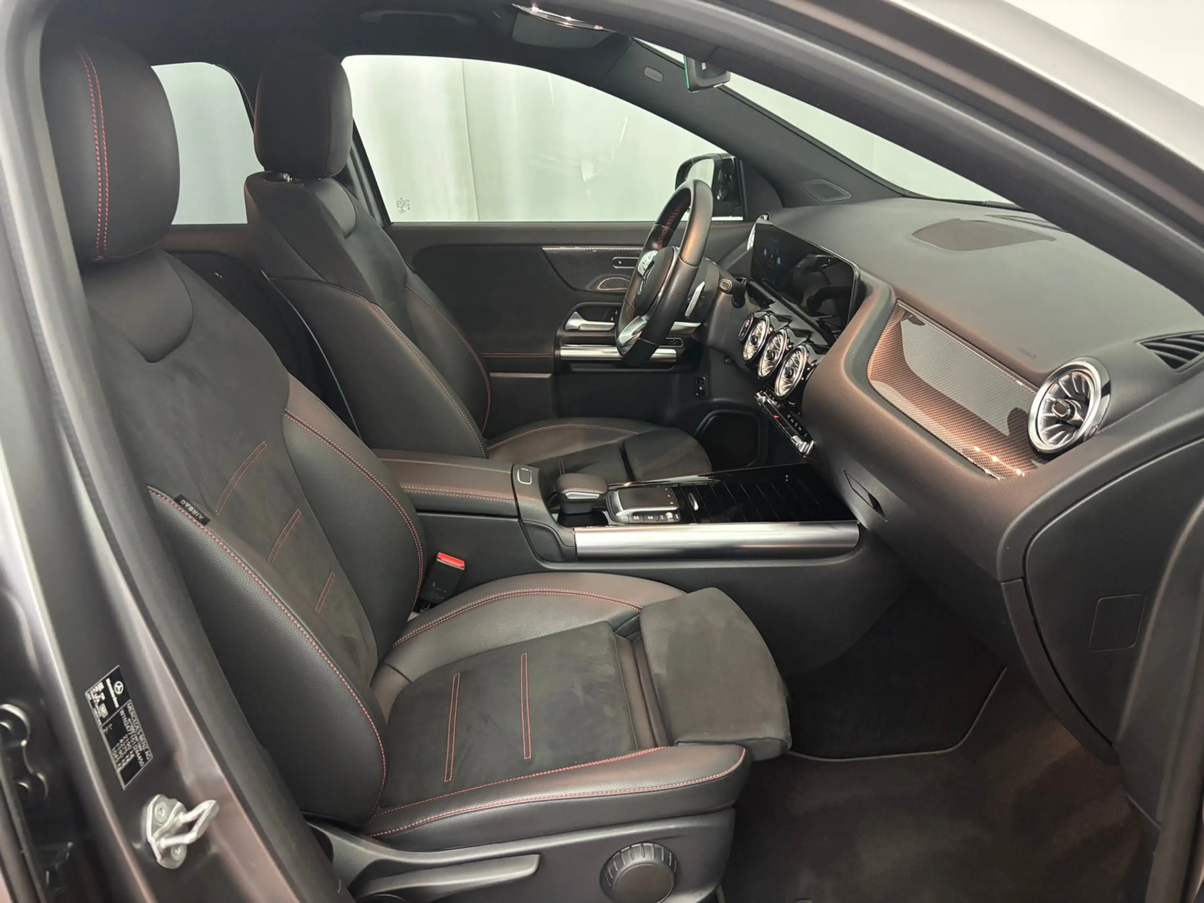Mercedes-Benz GLA 220 220 d 4MATIC Aut. — photo 8