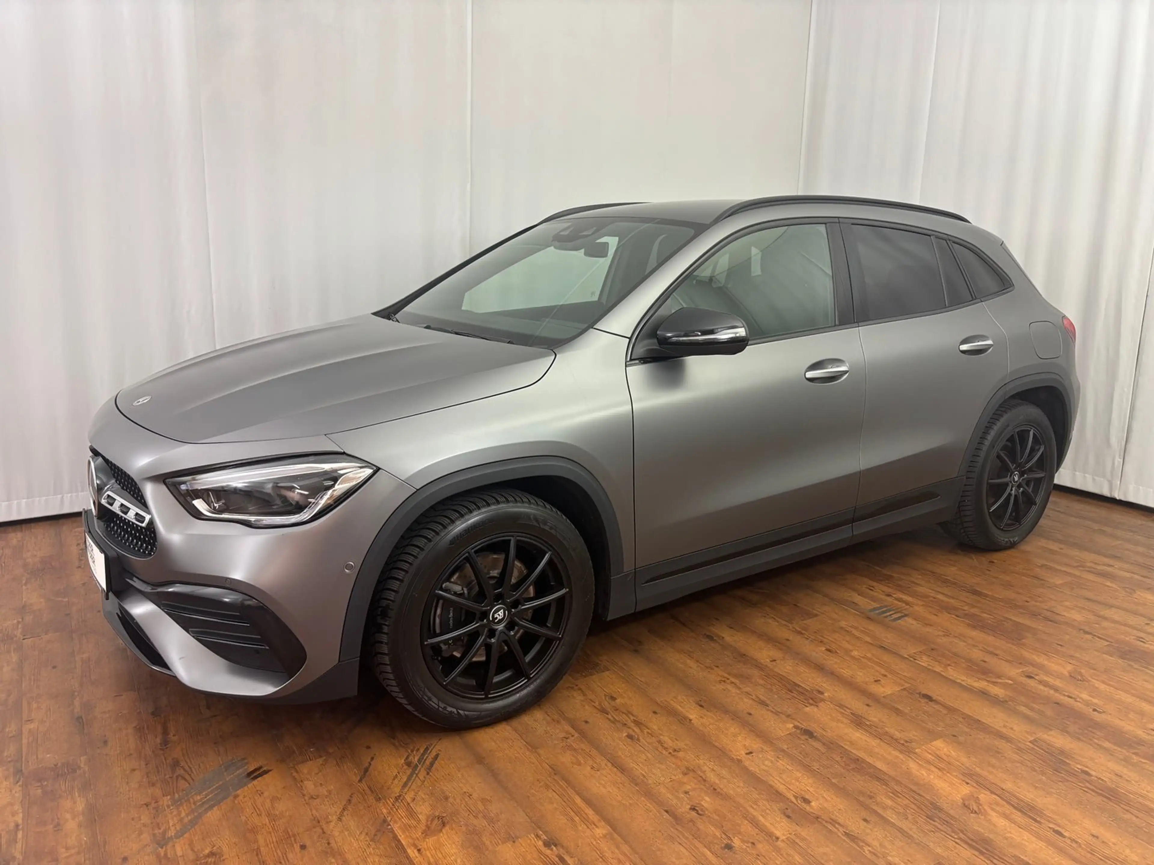 Mercedes-Benz GLA 220 220 d 4MATIC Aut. — photo 2
