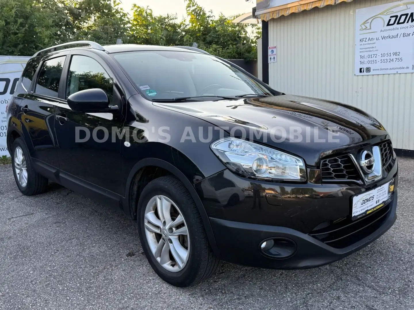 Nissan Qashqai +2 Tekna 4X4 7.Sitzer Panorama Schwarz - 1
