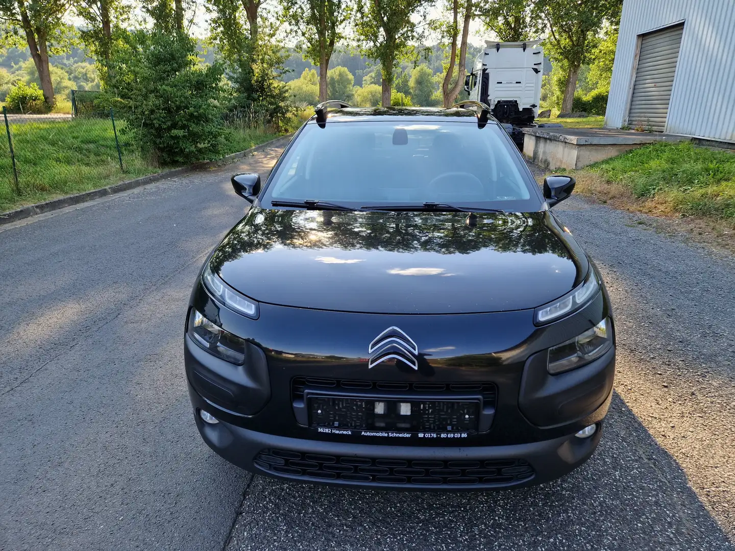 Citroen C4 Cactus Shine 1.6 TÜV 07/2027 **Garantie** Black - 2