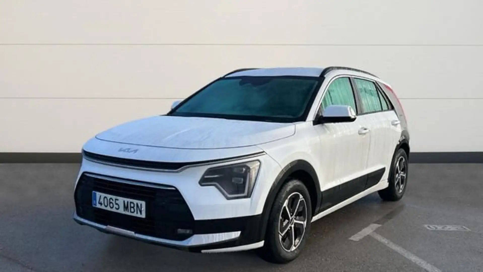 Kia Niro 1.6 GDI HEV DRIVE 141 5P Blanco - 2