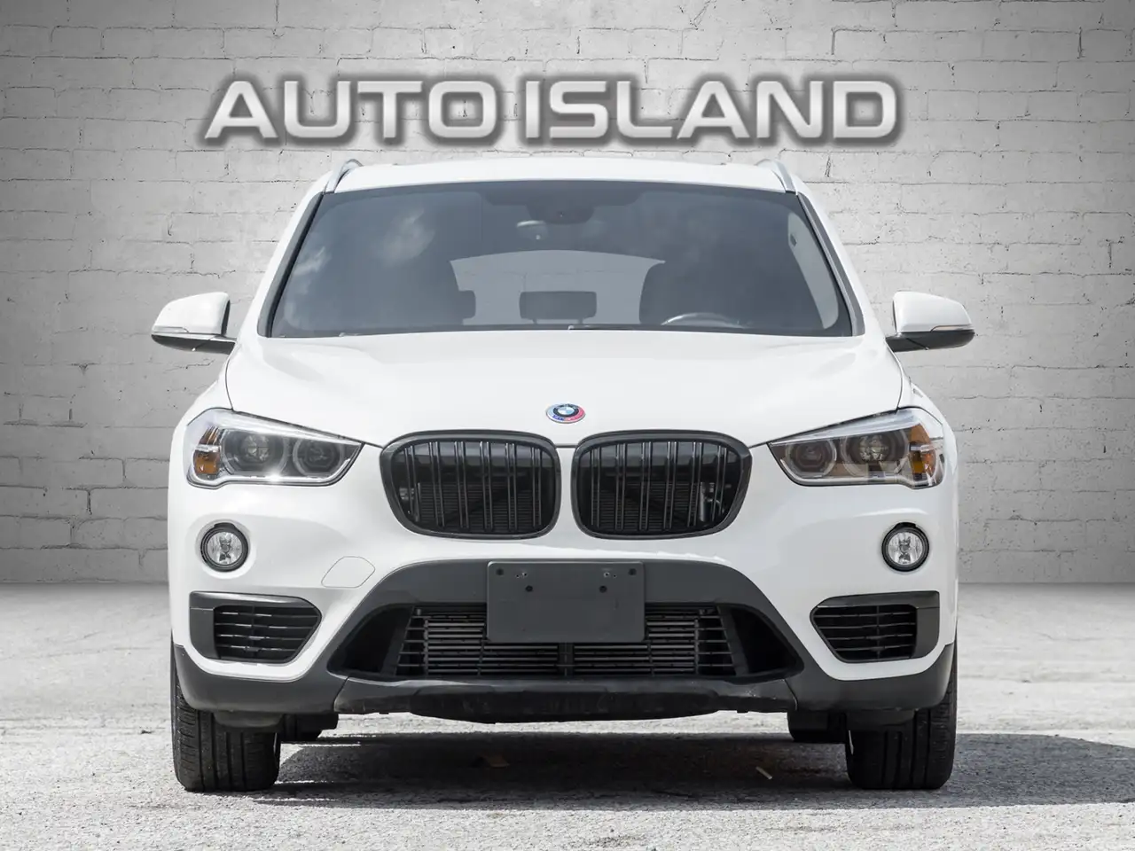 BMW X1 снимка BMW X1