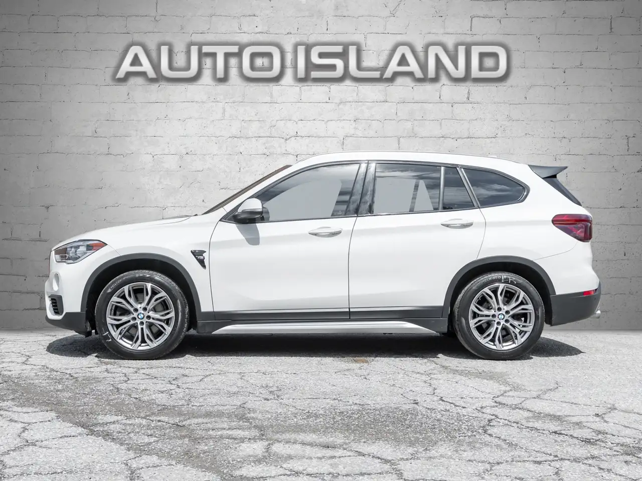 BMW X1 снимка BMW X1