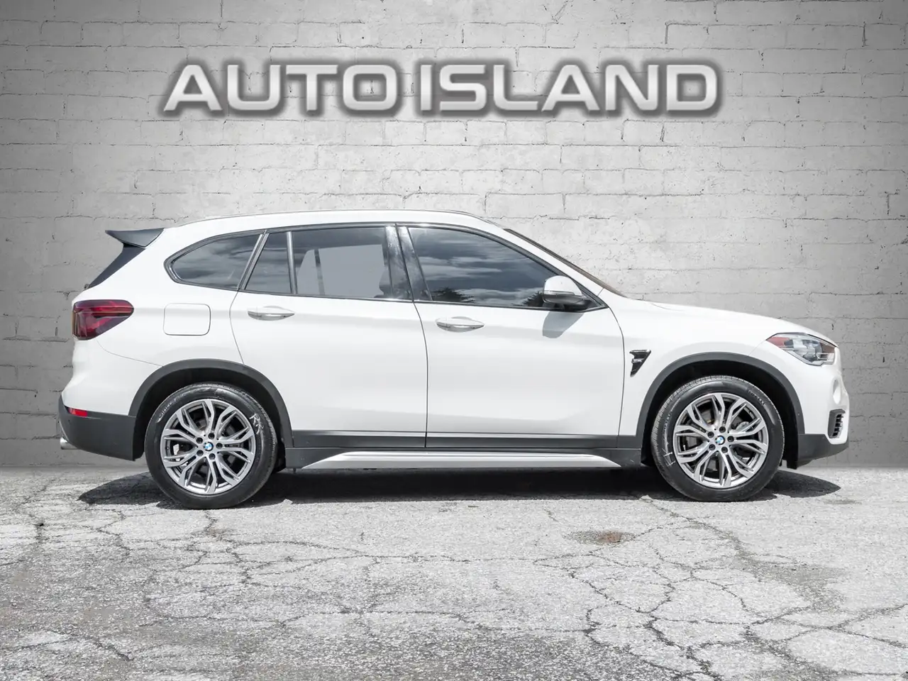 BMW X1 снимка BMW X1