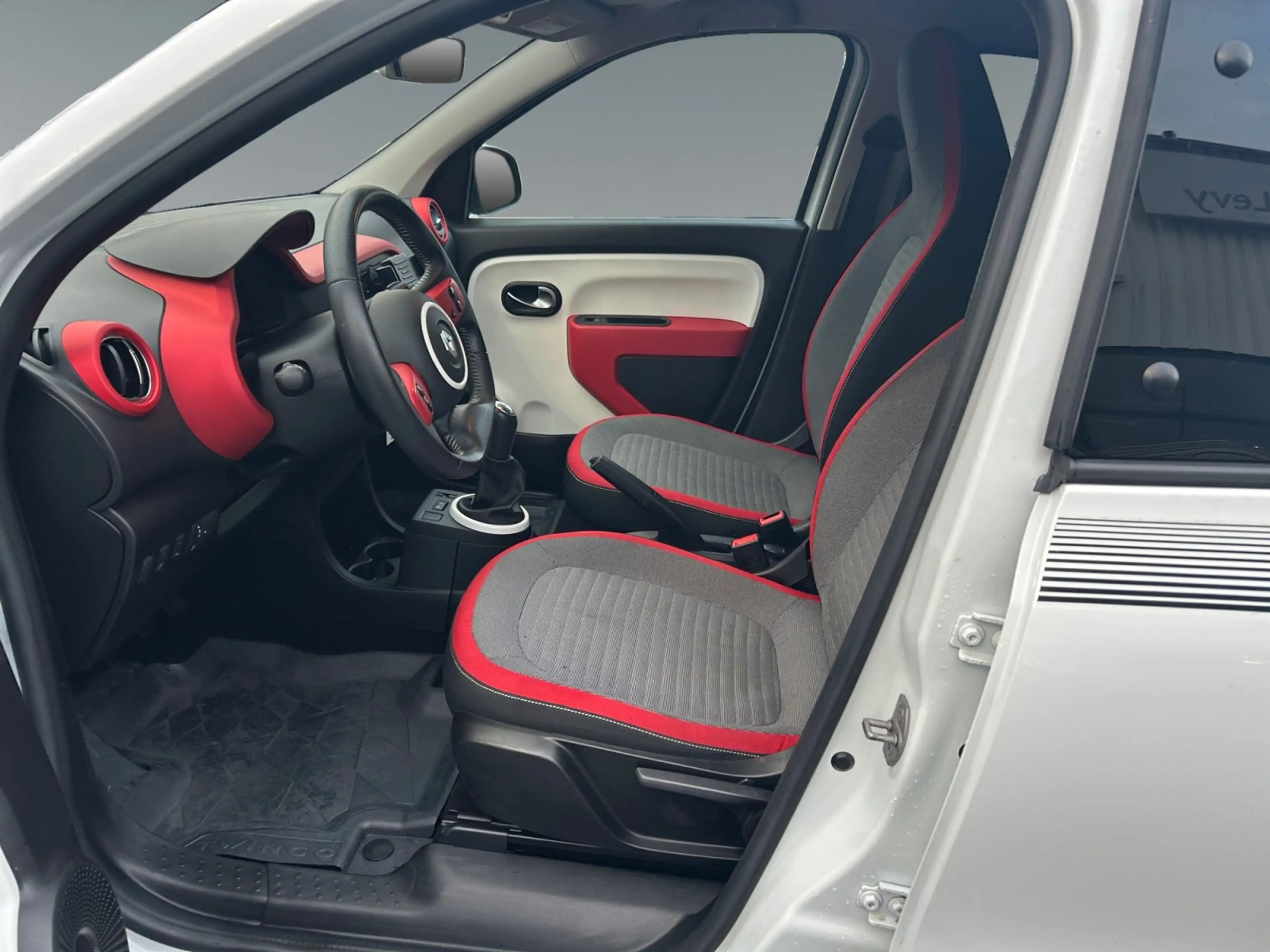 Renault Twingo SCe 70 Chic *PDC*BT*TEMP*ALLWETTER* — photo 9