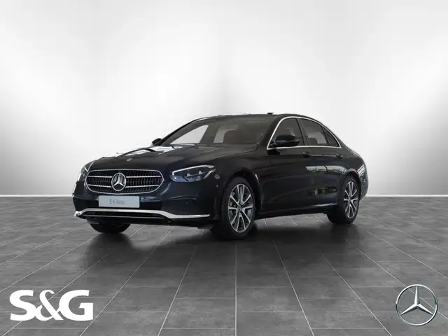 Mercedes-Benz E 220 d 4M DISTRO+360°+MBUX+AHK+Pano+LED+18"