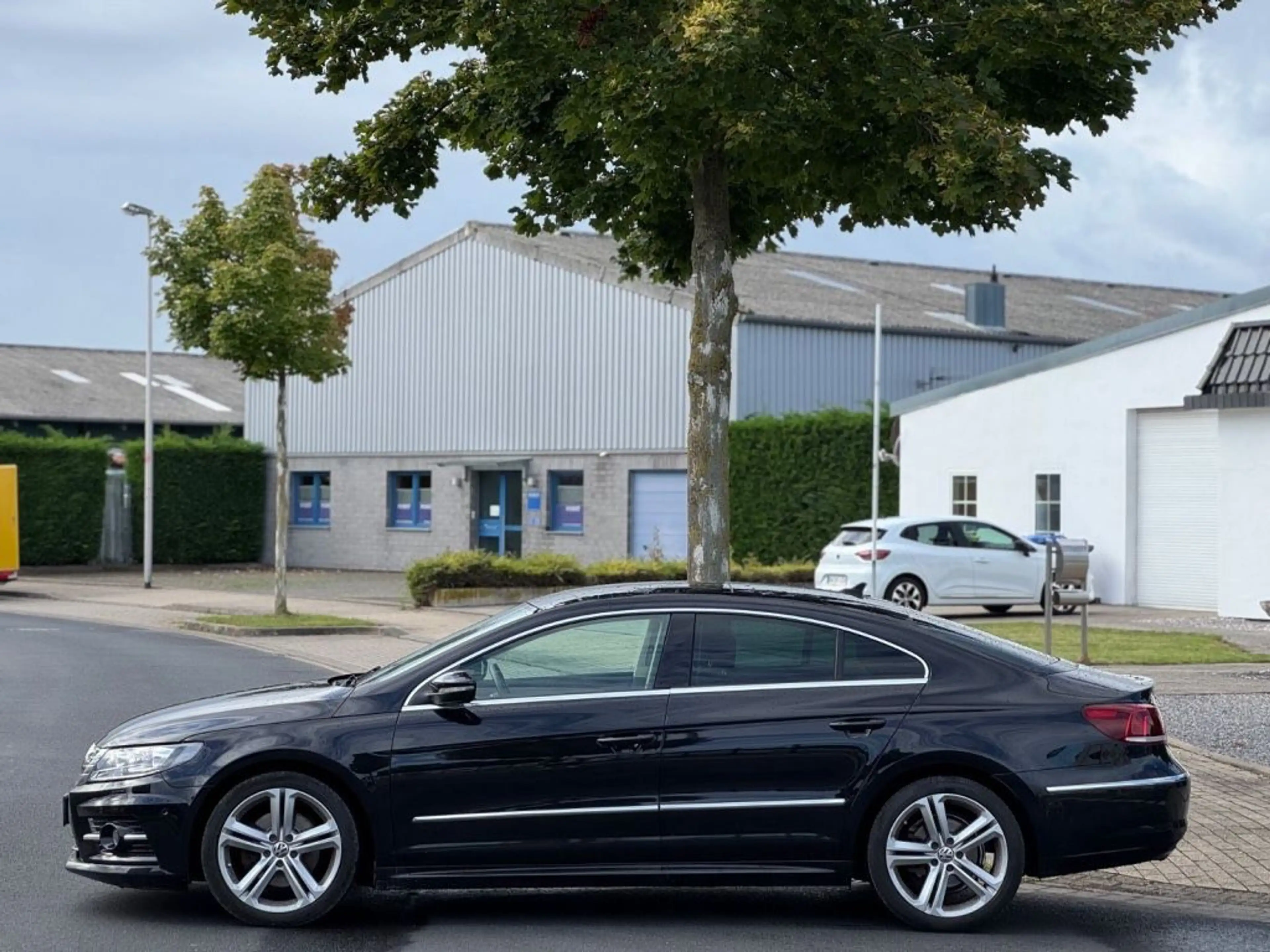 Volkswagen CC R-LINE 2.0 TDI  BMT*SERVICE NEU*SEHR GEPFLEGT — photo 2