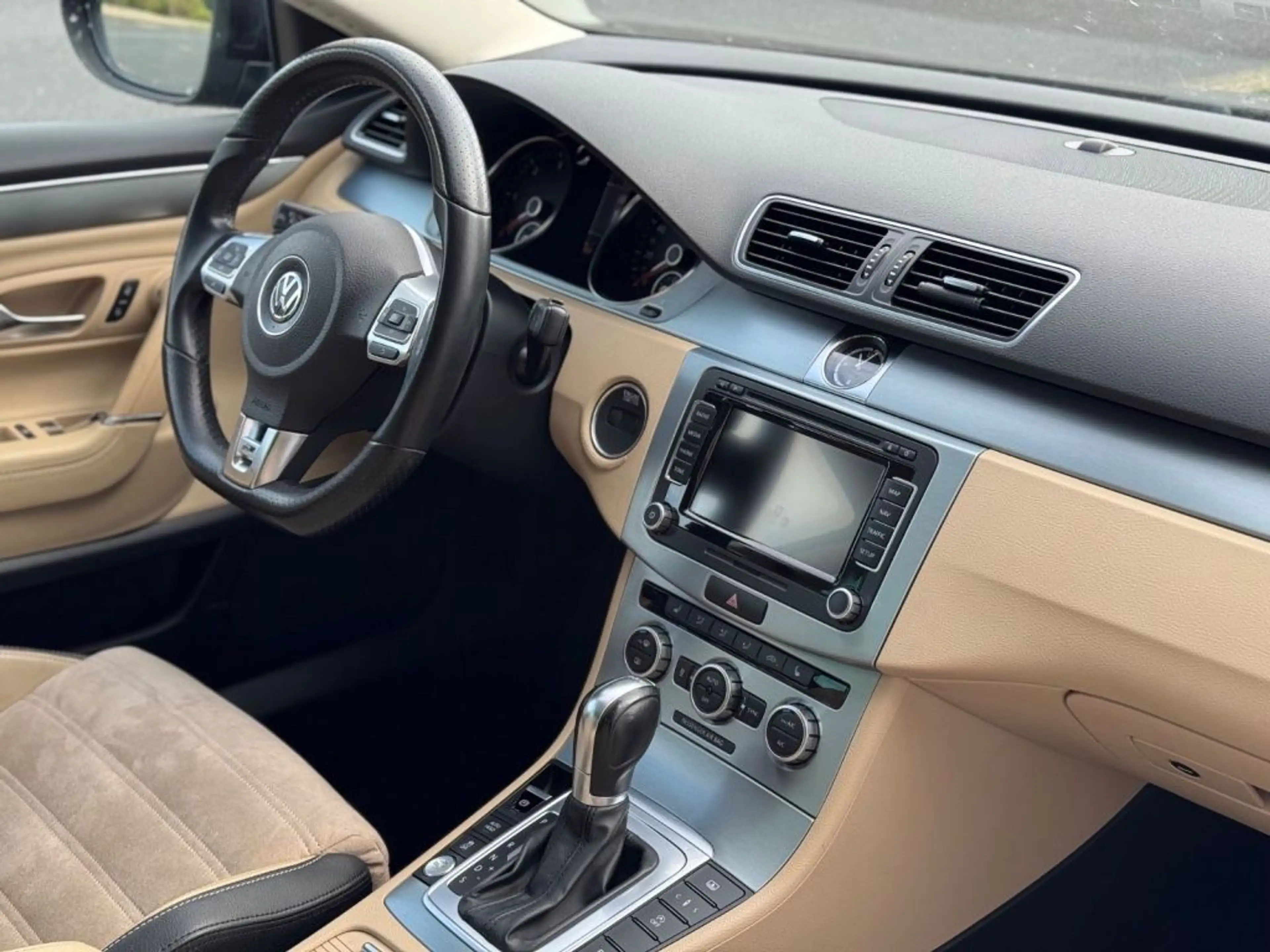 Volkswagen CC R-LINE 2.0 TDI  BMT*SERVICE NEU*SEHR GEPFLEGT — photo 11