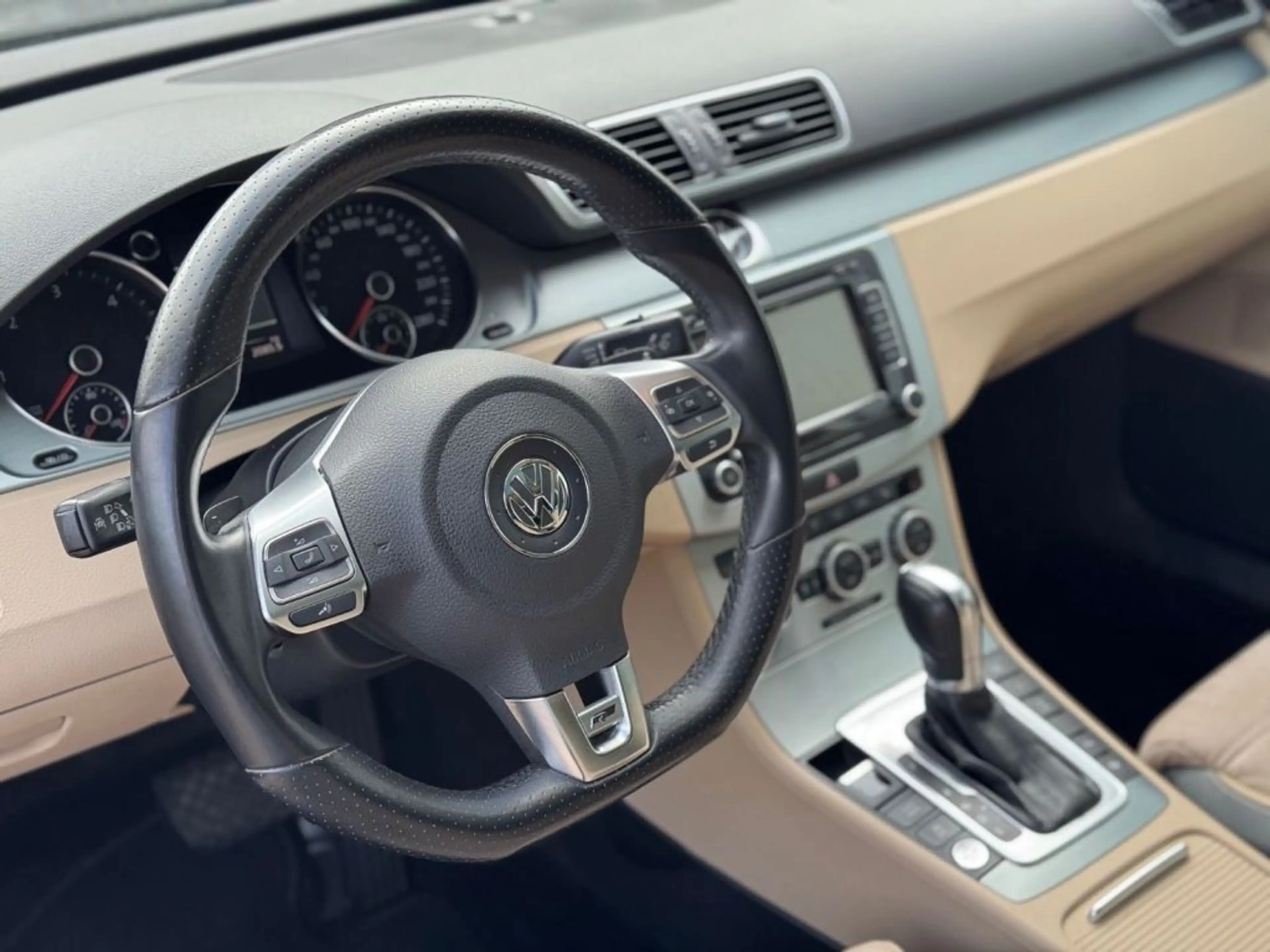 Volkswagen CC R-LINE 2.0 TDI  BMT*SERVICE NEU*SEHR GEPFLEGT — photo 8