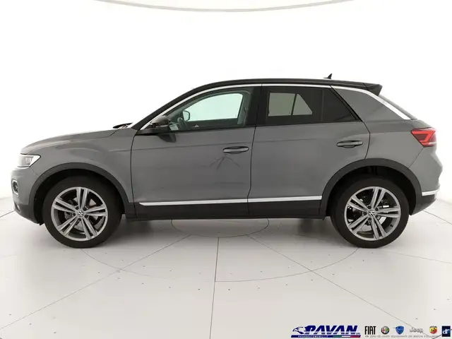 Volkswagen T-Roc view 6