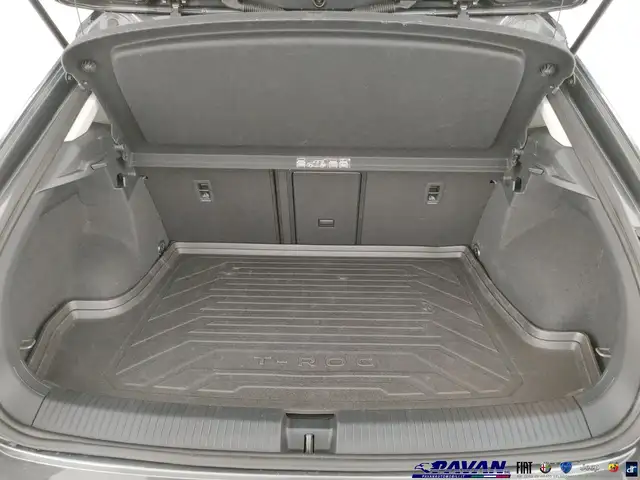 Volkswagen T-Roc view 14