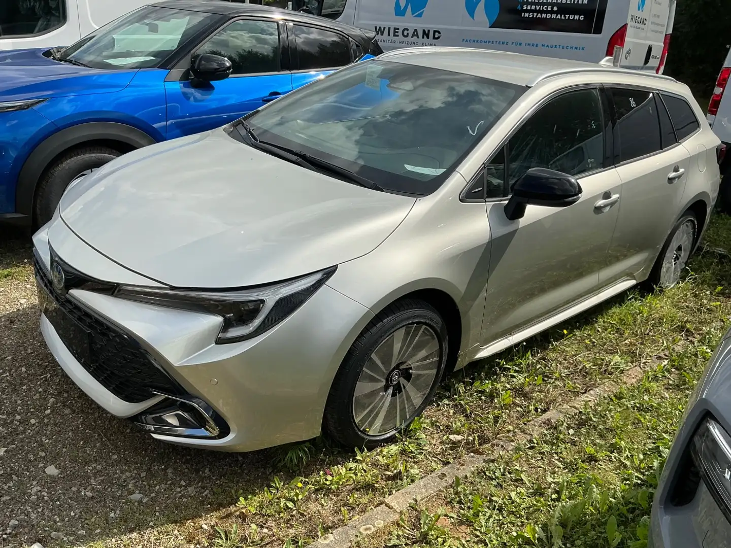 Toyota Corolla Touring Sports 2.0 Teamplayer ACC+LED Silber - 2