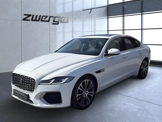 Jaguar XF D200 R-Dynamic HSE SCHIEBEDACH Bluetooth Navi