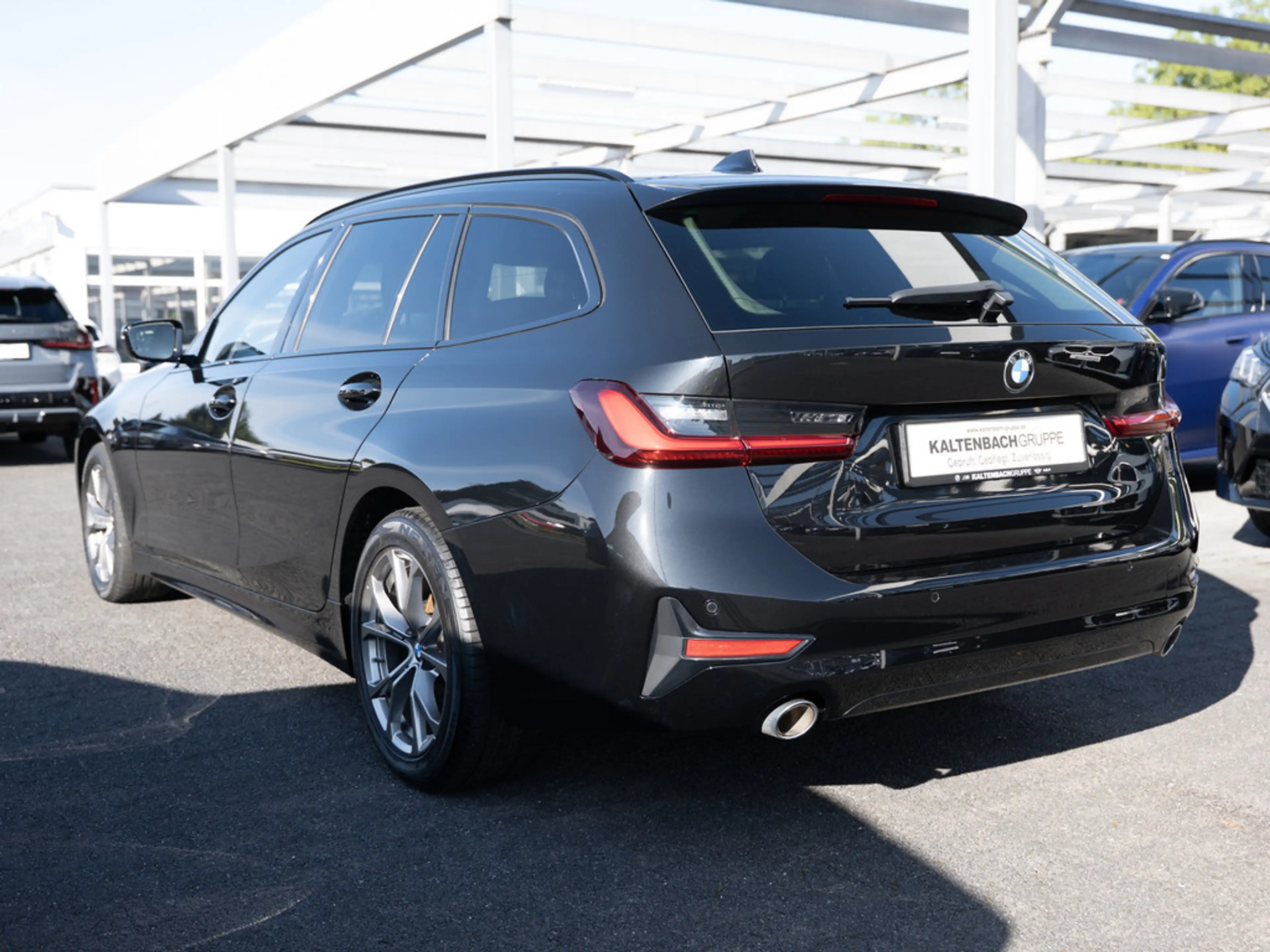BMW 318 d Touring Sport Line LED ACC W-LAN NAVI — photo 7