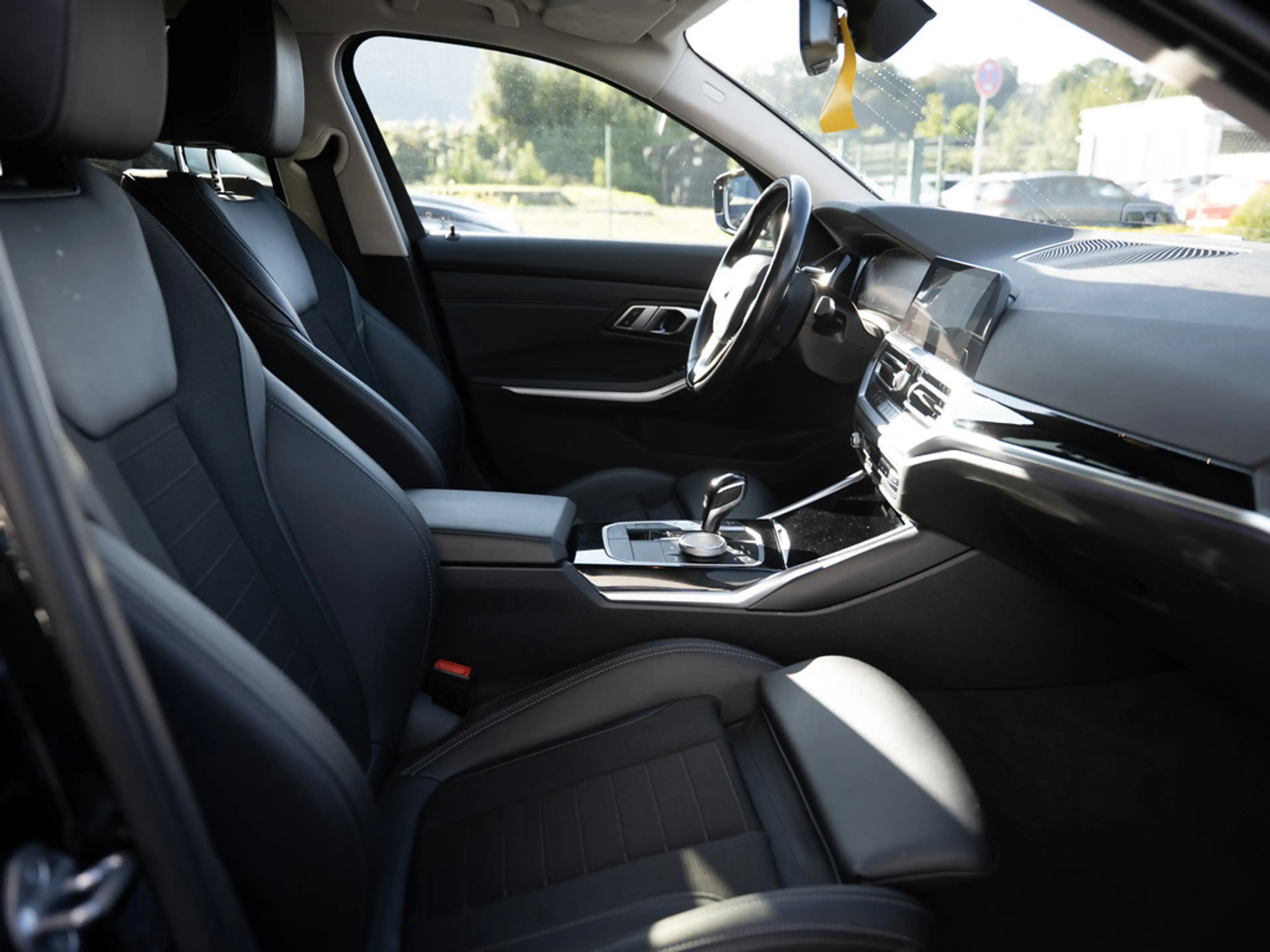 BMW 318 d Touring Sport Line LED ACC W-LAN NAVI — photo 8