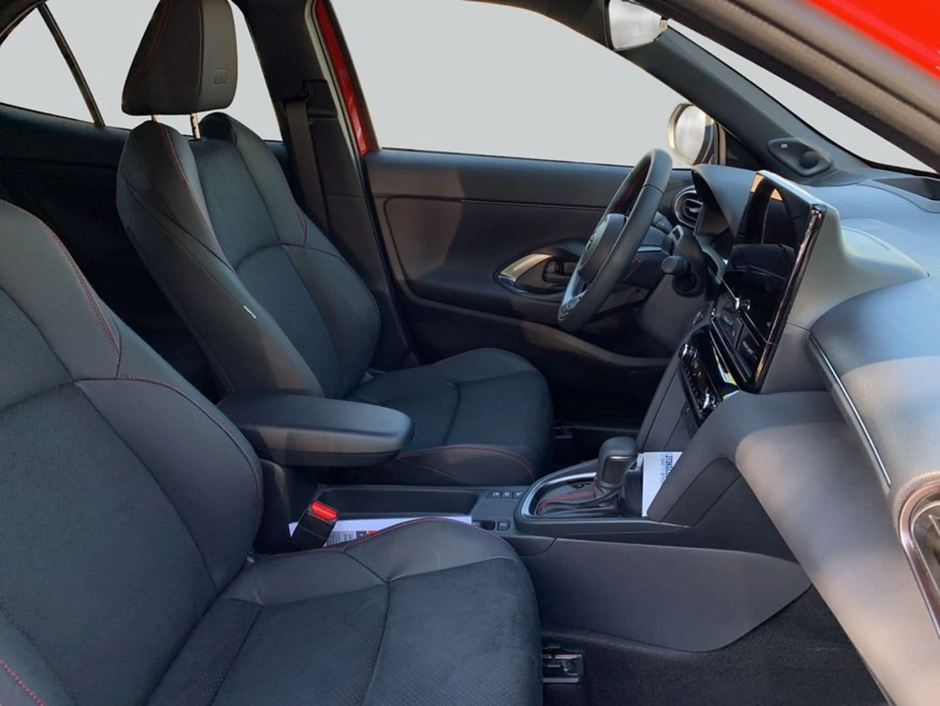 Toyota Yaris Cross Hybrid 130 1.5 VVT-i GR Sport 68 kW, 5 — photo 12