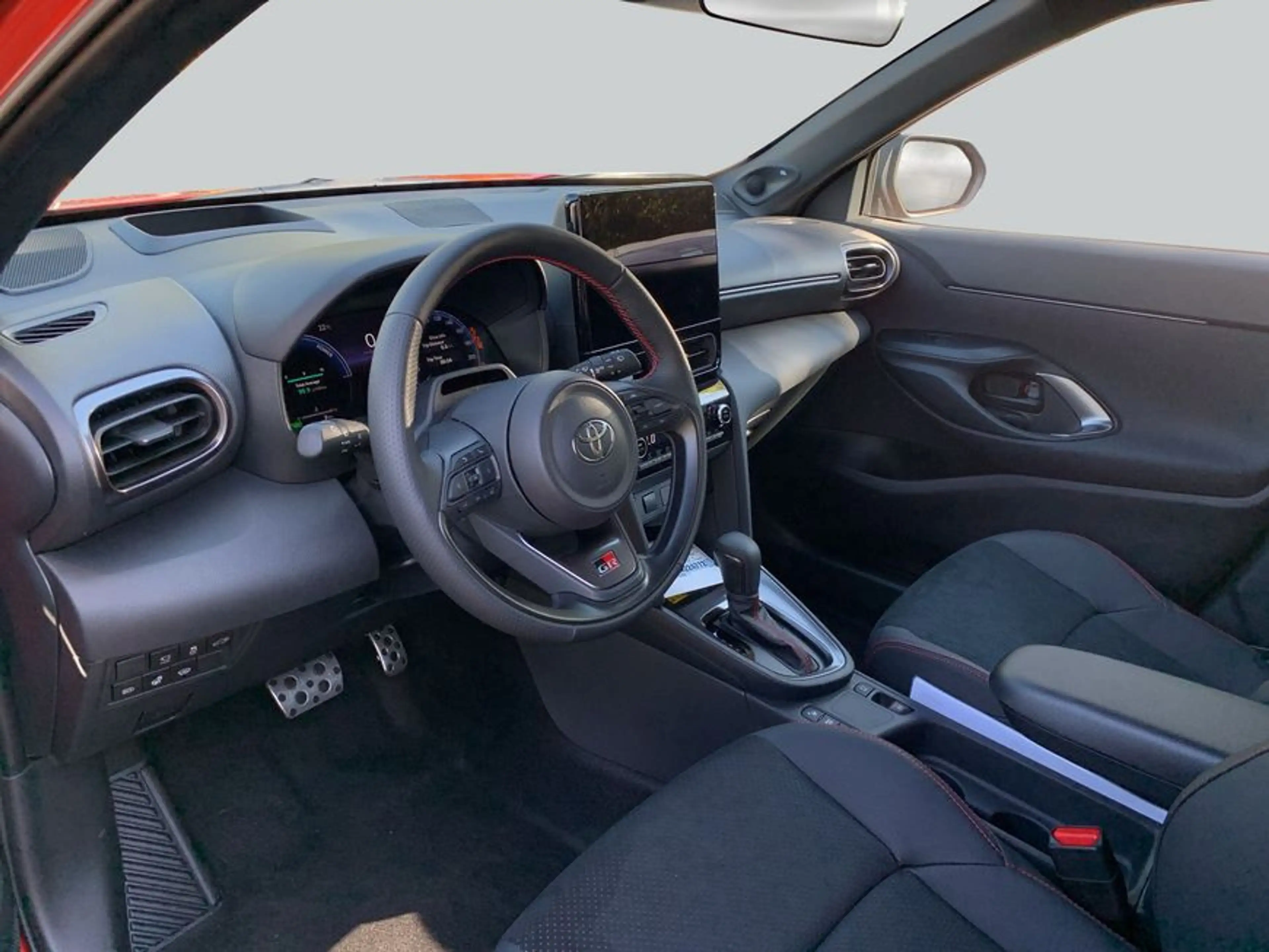 Toyota Yaris Cross Hybrid 130 1.5 VVT-i GR Sport 68 kW, 5 — photo 9