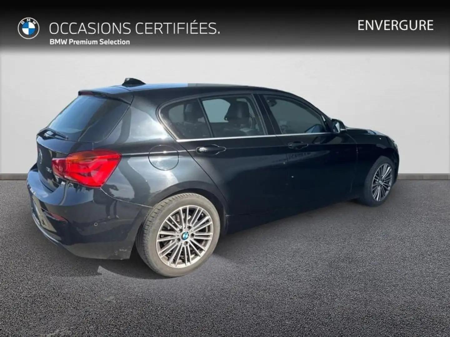BMW 116 116dA 116ch UrbanChic 5p Noir - 2