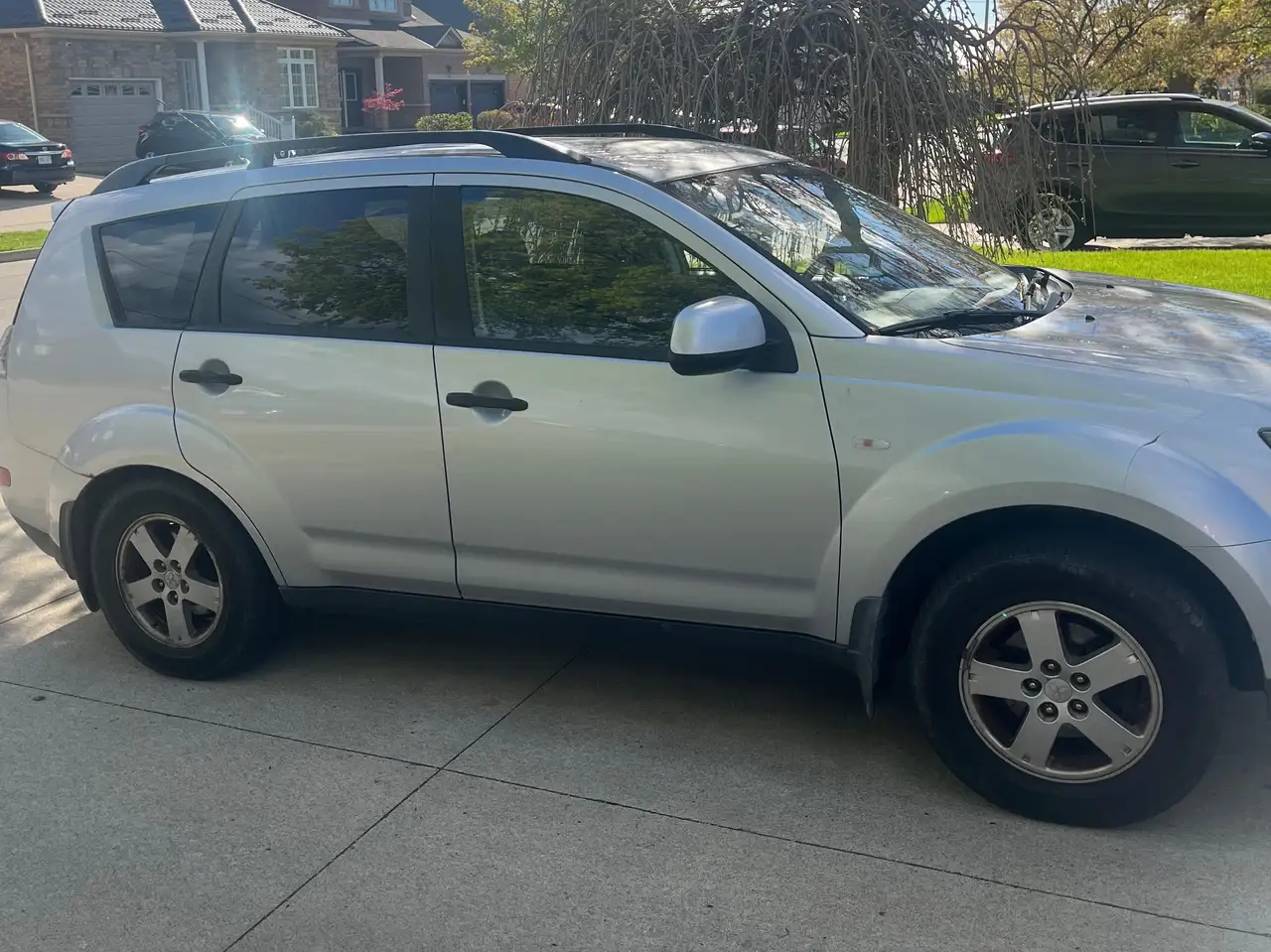 Mitsubishi Outlander снимка Mitsubishi Outlander