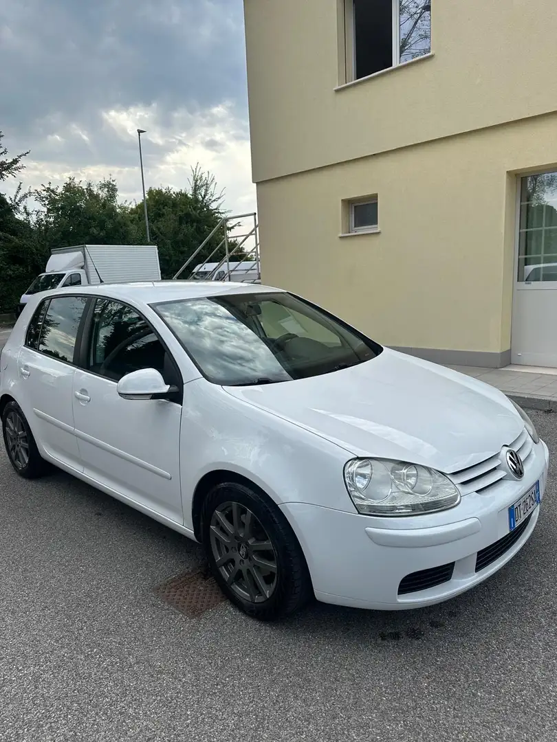 Volkswagen Golf 1.6 SP Comfortline - 1