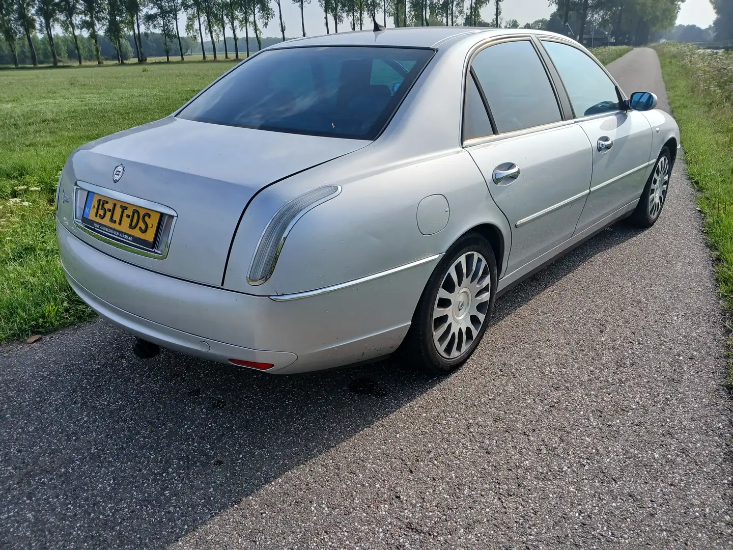 Lancia Thesis 3.0-24V V6 Emblema Argintiu - 2