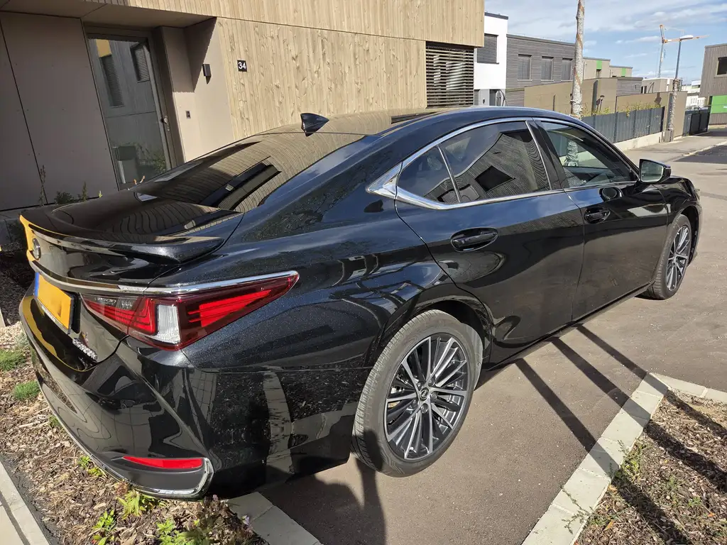 Lexus ES 300 2024 из Европы — купить под ключ