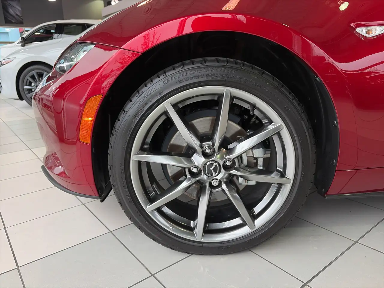 Mazda MX-5 Miata снимка Mazda MX-5 Miata