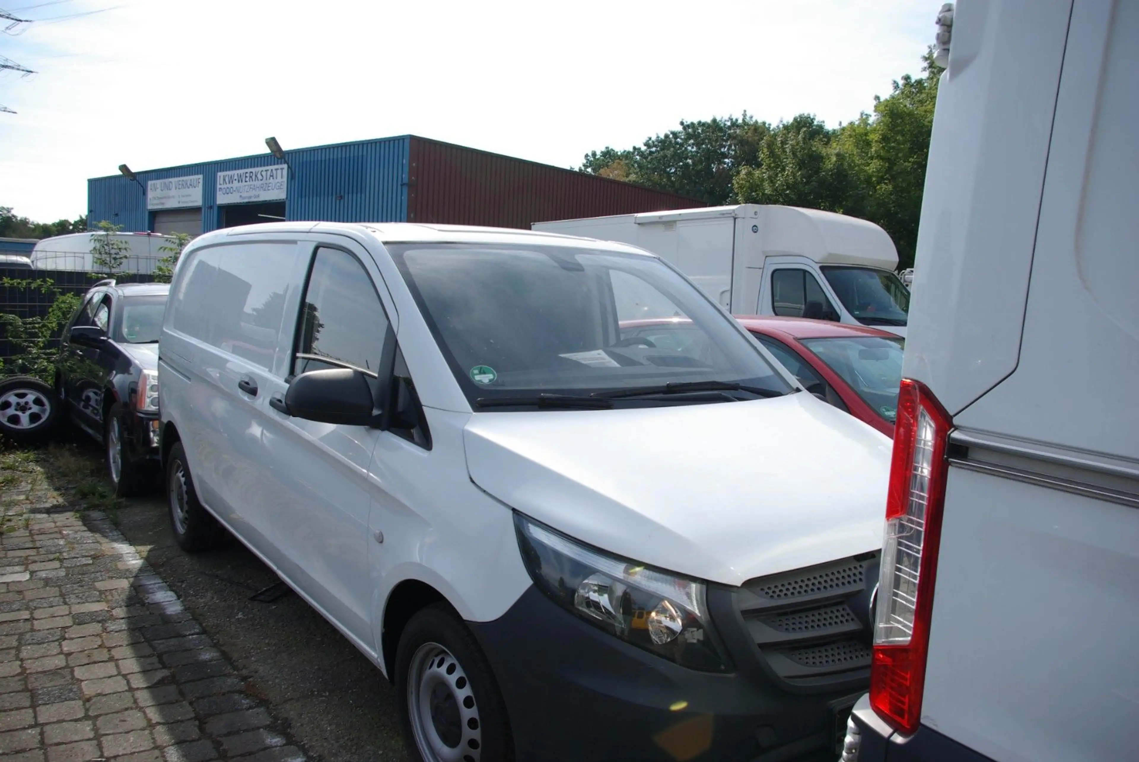 Mercedes-Benz Vito Kasten — photo 11