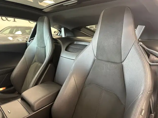 Jaguar F-Type view 12