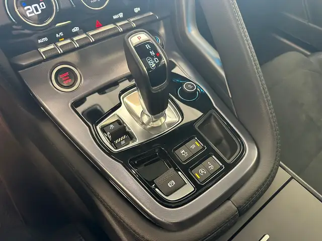 Jaguar F-Type view 9