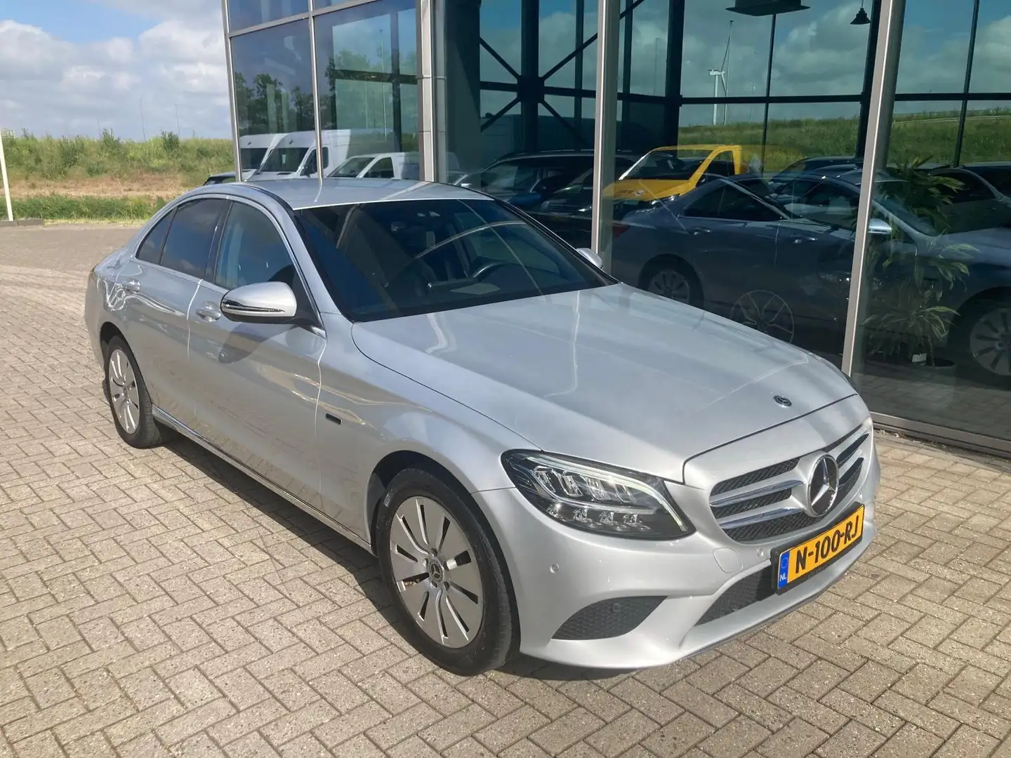 Mercedes-Benz C 300 Distronic+ | Digital Dash | Alarm | RGB Sfeerverl. Argento - 2