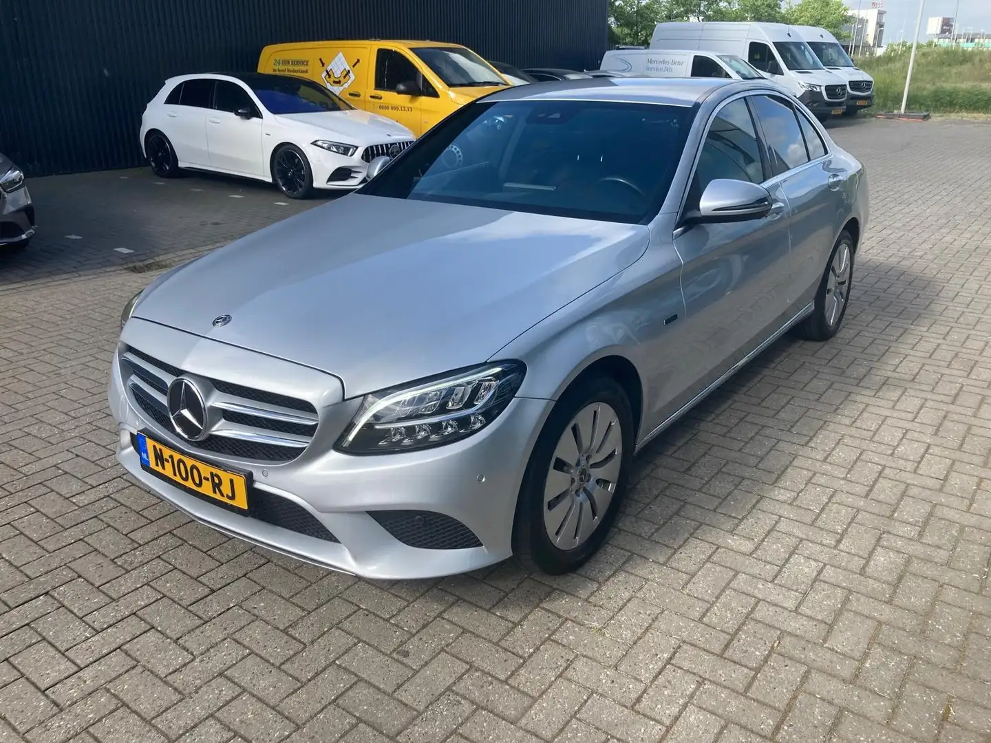 Mercedes-Benz C 300 Distronic+ | Digital Dash | Alarm | RGB Sfeerverl. Argento - 1