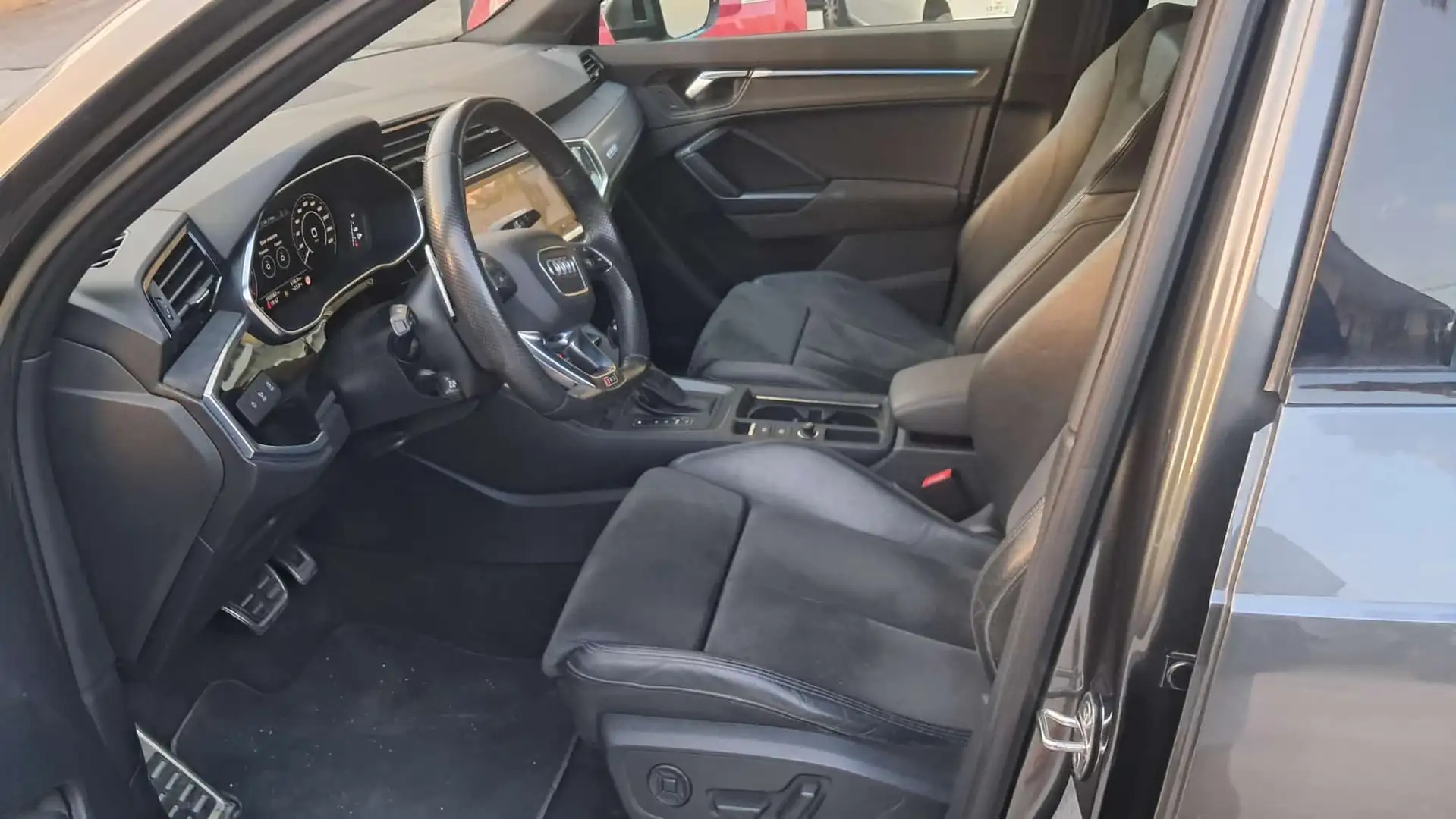Audi RS Q3 2.5 quattro s-tronic - 2