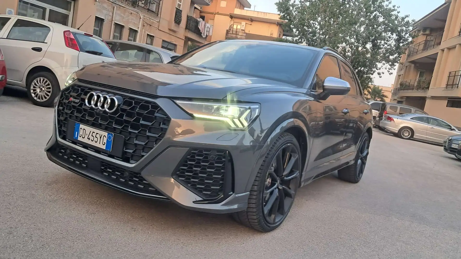 Audi RS Q3 2.5 quattro s-tronic - 1